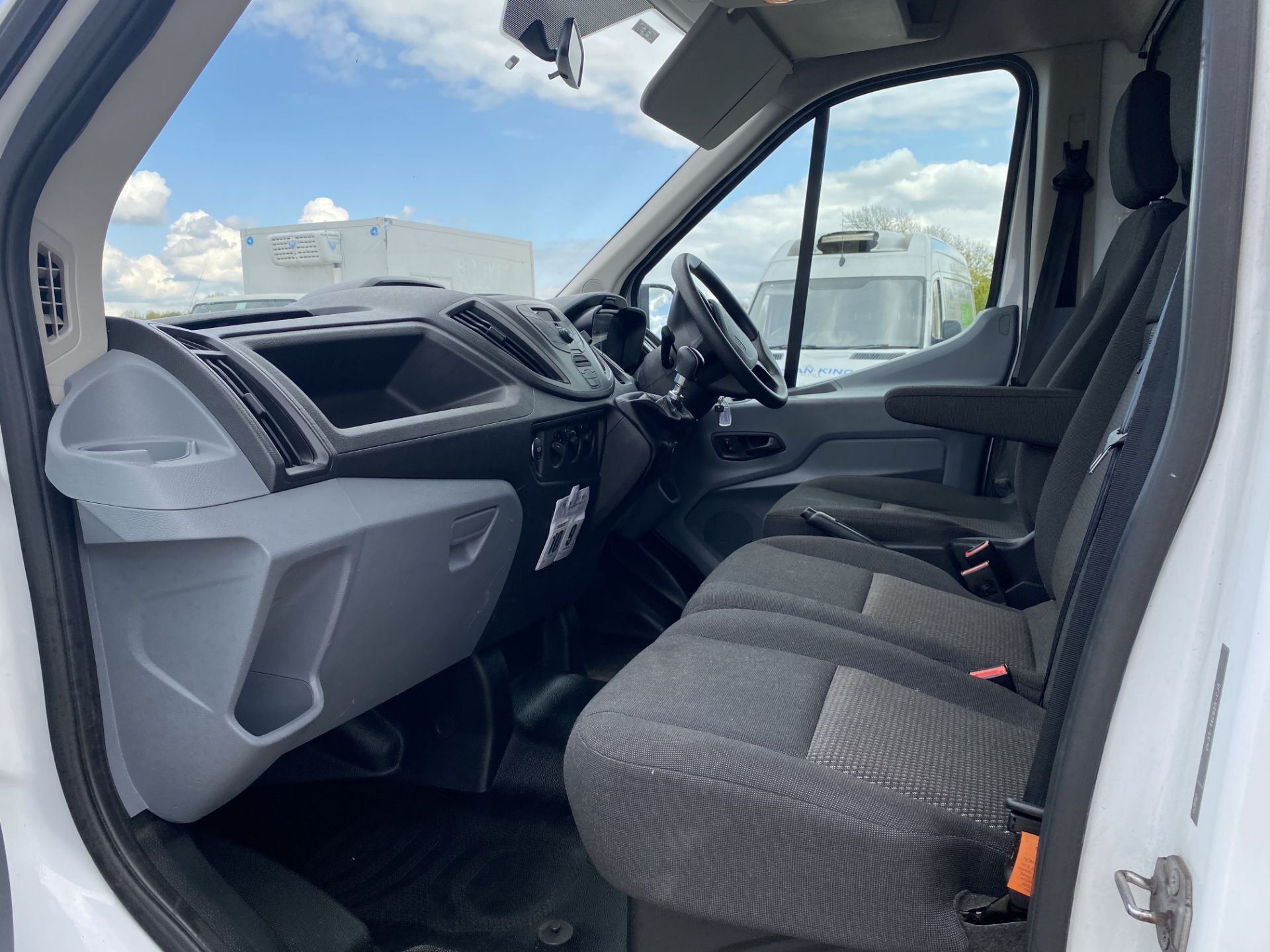 ON SALE FORD TRANSIT T350L 2.0TDCI "130"EURO 6 "LWB LUTON BOX VAN" (2019 MODEL)1 OWNER- TWIN WHEELER - Image 14 of 21