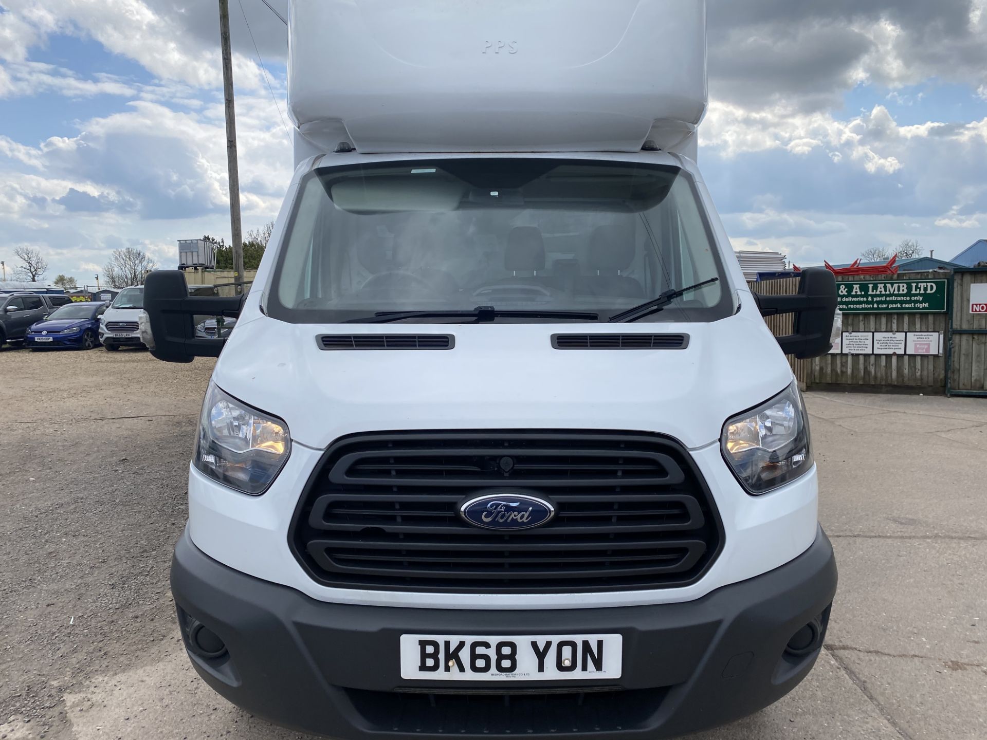 ON SALE FORD TRANSIT T350L 2.0TDCI "130"EURO 6 "LWB LUTON BOX VAN" (2019 MODEL)1 OWNER- TWIN WHEELER - Image 3 of 21