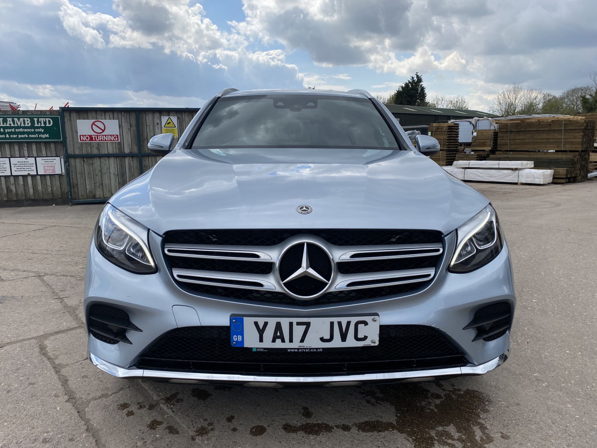 ON SALE MERCEDES GLC 250d 4MATIC "AMG-LINE" (17 REG) 1 KEEPER - HUGE SPEC - SAT NAV - LEATHER - WOW! - Image 3 of 28