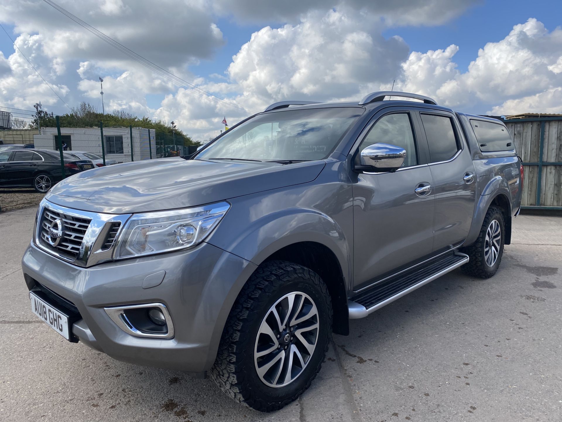 NISSAN NAVARA TEKNA DCI "AUTO" D/C - 18 REG - LEATHER - SAT NAV - CANOPY - HUGE SPEC - 1 OWNER - Image 4 of 28