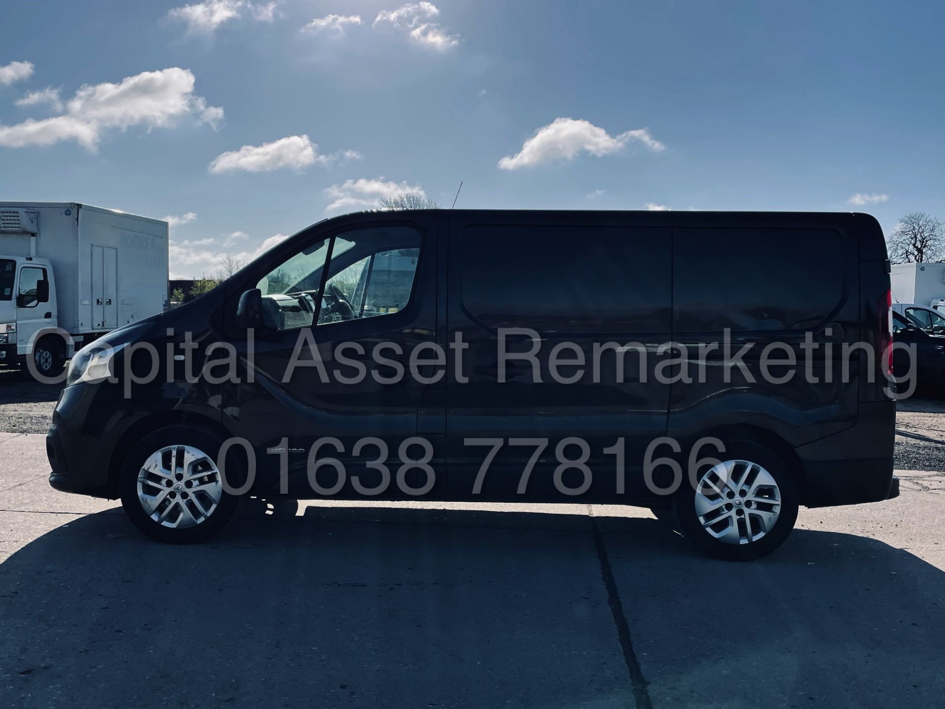 (On Sale) RENAULT TRAFIC *SPORT* SWB (66 REG - EURO 6) '1.6 DCI - 6 SPEED' *A/C - NAV* (NO VAT) - Image 8 of 43