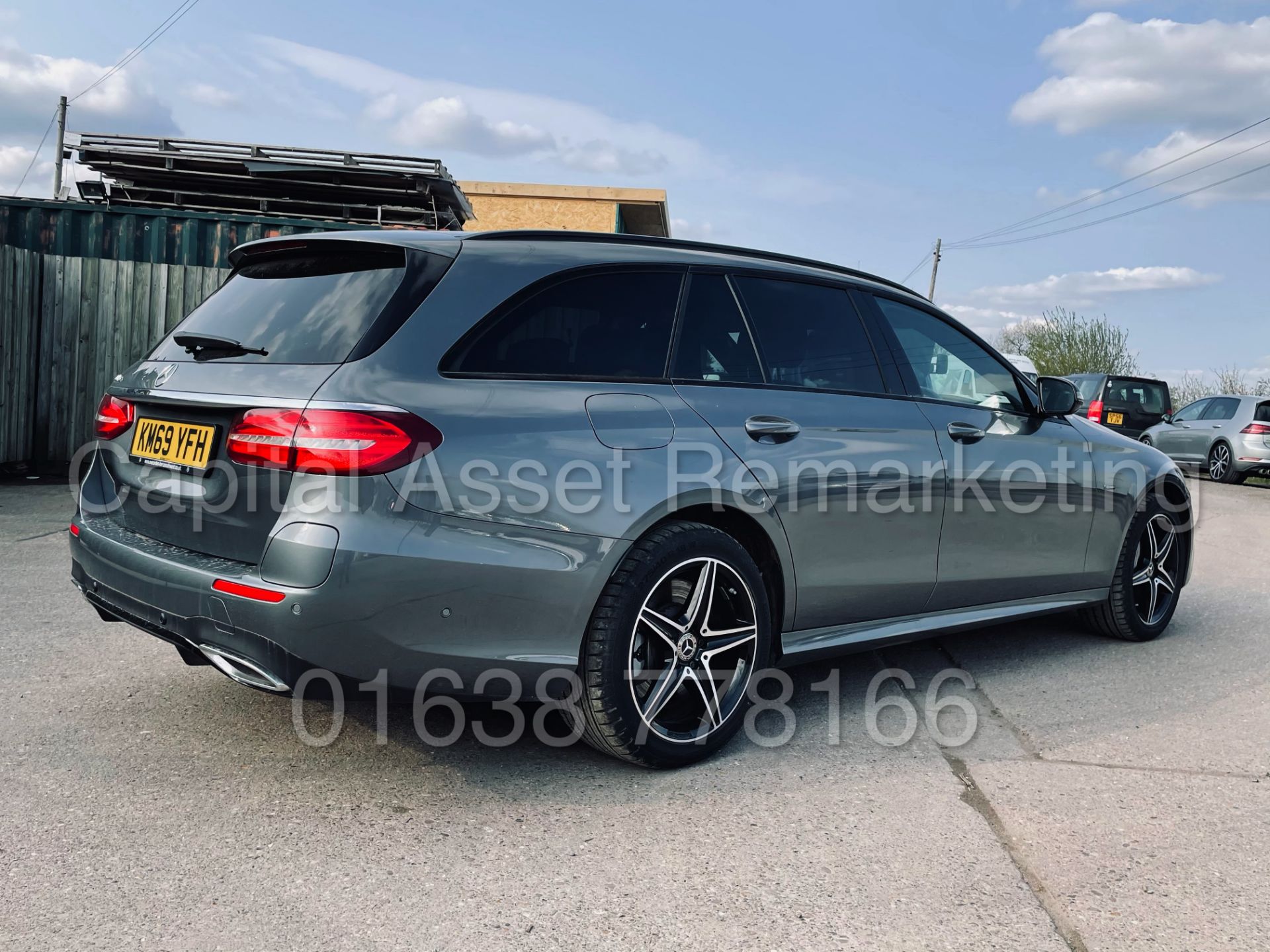 MERCEDES-BENZ E300DE *AMG LINE - ESTATE* DIESEL HYBRID (2020 MODEL) '9G TRONIC - SAT NAV' *WOW* - Image 13 of 53