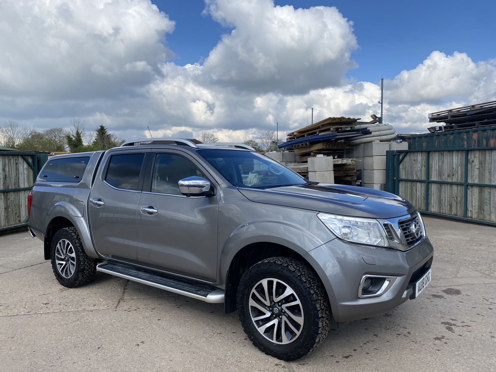 NISSAN NAVARA TEKNA DCI "AUTO" D/C - 18 REG - LEATHER - SAT NAV - CANOPY - HUGE SPEC - 1 OWNER