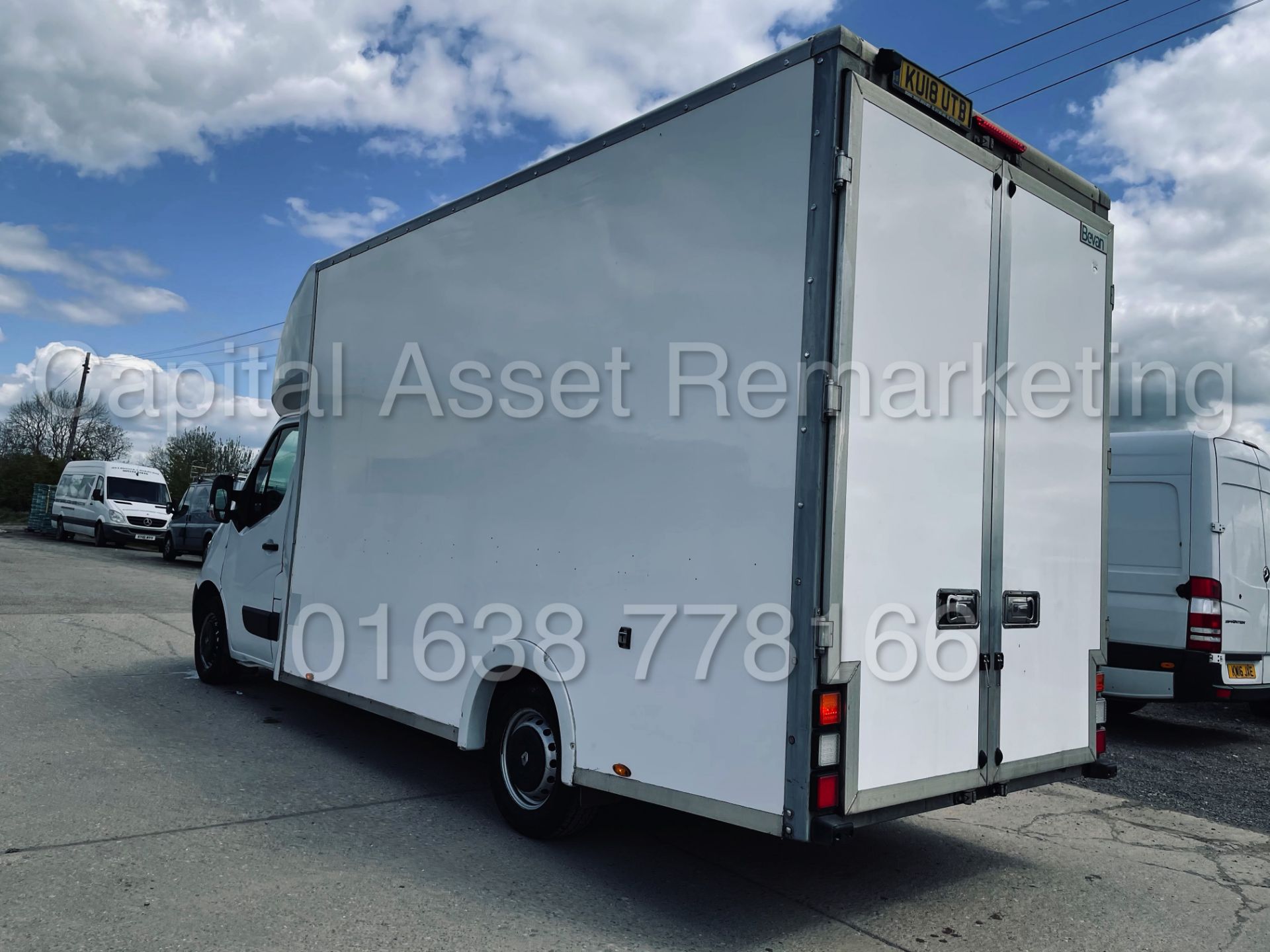 (On Sale) RENAULT MASTER *LWB - LOW LOADER / LUTON BOX VAN* (2018 - EURO 6) '2.3 DCI -6 SPEED' *A/C* - Image 6 of 38