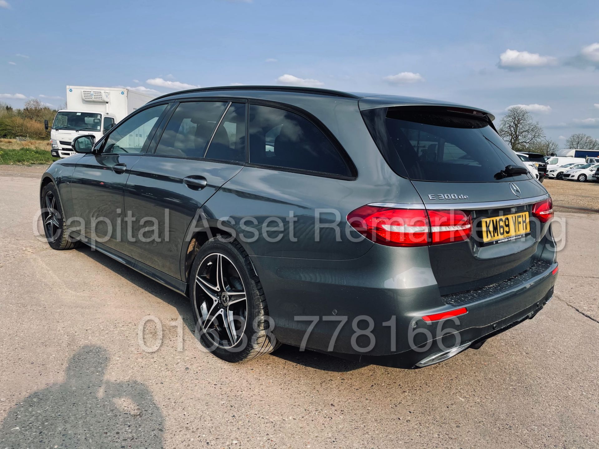 MERCEDES-BENZ E300DE *AMG LINE - ESTATE* DIESEL HYBRID (2020 MODEL) '9G TRONIC - SAT NAV' *WOW* - Image 10 of 53