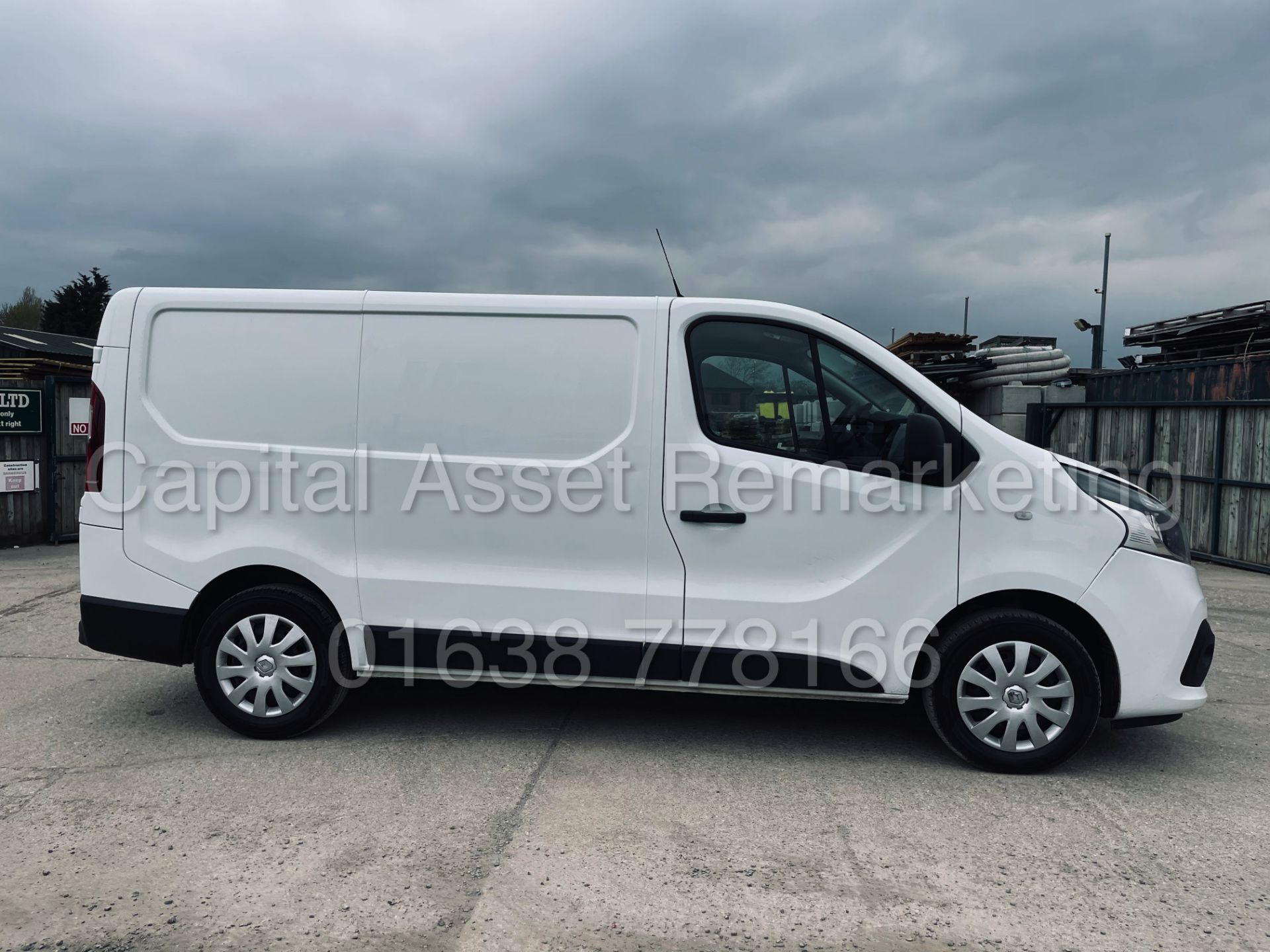 (On Sale) RENAULT TRAFIC *BUSINESS+ ENERGY* VAN (66 REG - EURO 6) '1.6 DCI - 6 SPEED' *A/C* (NO VAT) - Image 14 of 38