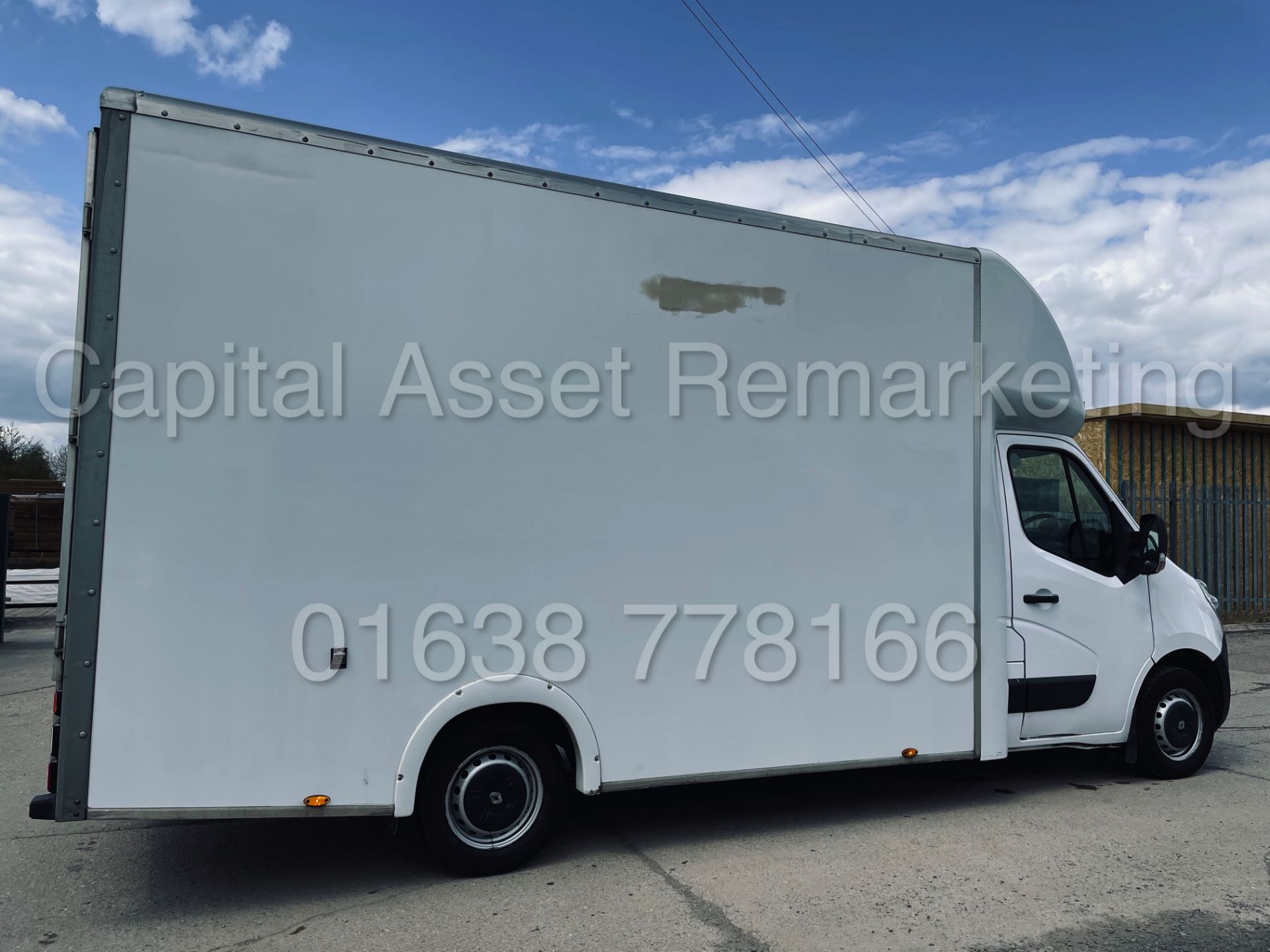 (On Sale) RENAULT MASTER *LWB - LOW LOADER / LUTON BOX VAN* (2018 - EURO 6) '2.3 DCI -6 SPEED' *A/C* - Image 10 of 38