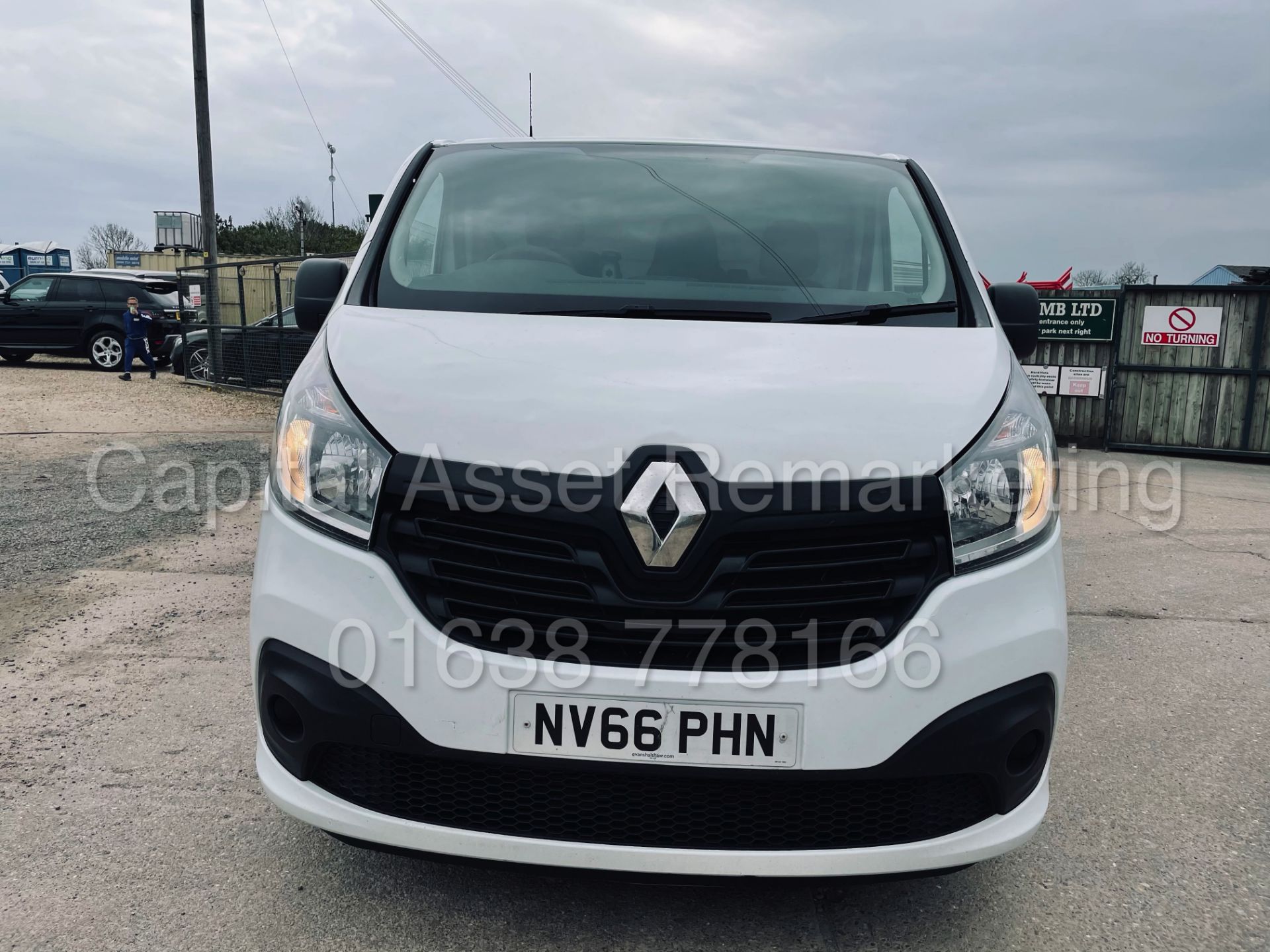 (On Sale) RENAULT TRAFIC *BUSINESS+ ENERGY* VAN (66 REG - EURO 6) '1.6 DCI - 6 SPEED' *A/C* (NO VAT) - Image 4 of 38