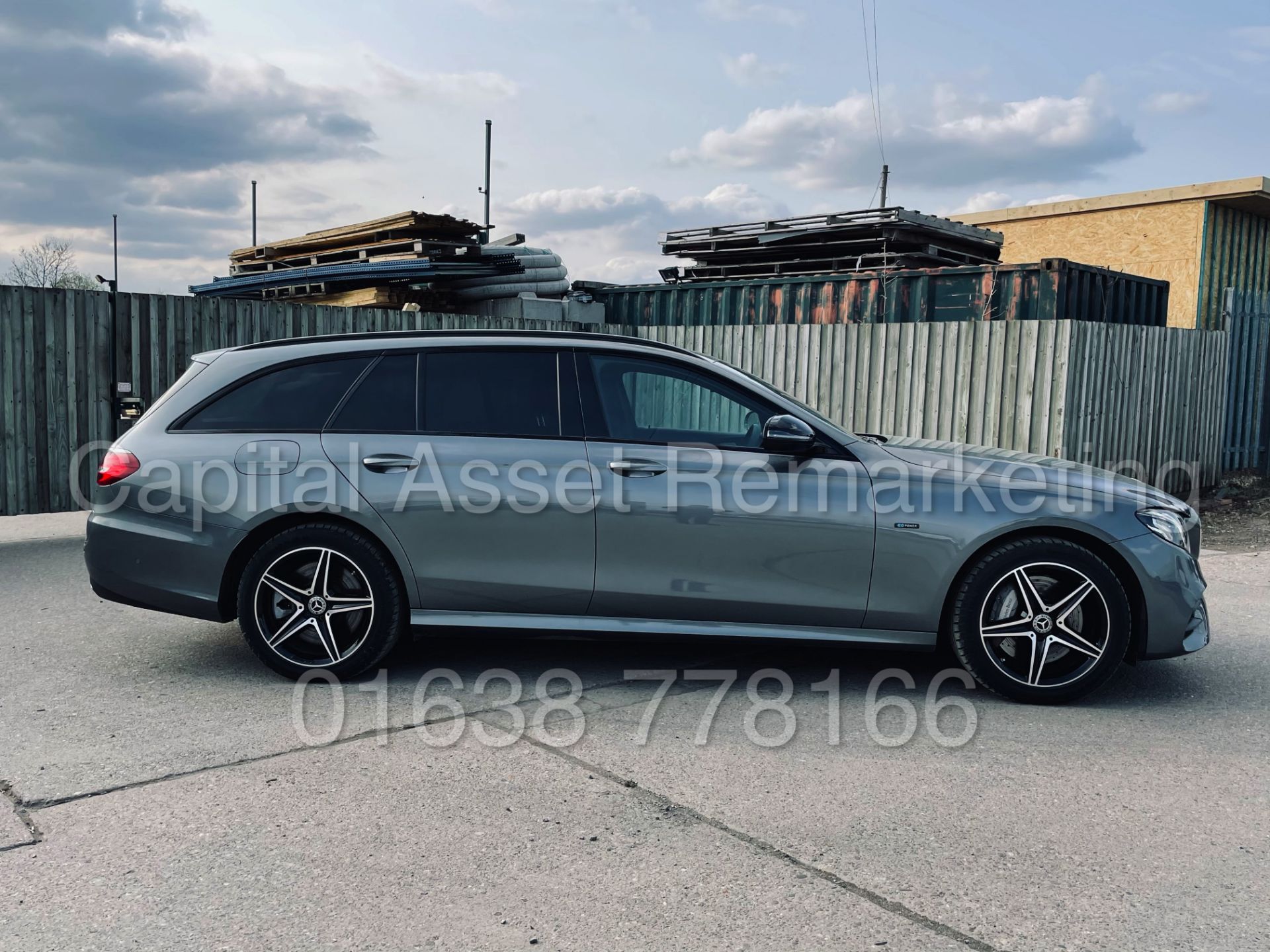 MERCEDES-BENZ E300DE *AMG LINE - ESTATE* DIESEL HYBRID (2020 MODEL) '9G TRONIC - SAT NAV' *WOW* - Image 14 of 53