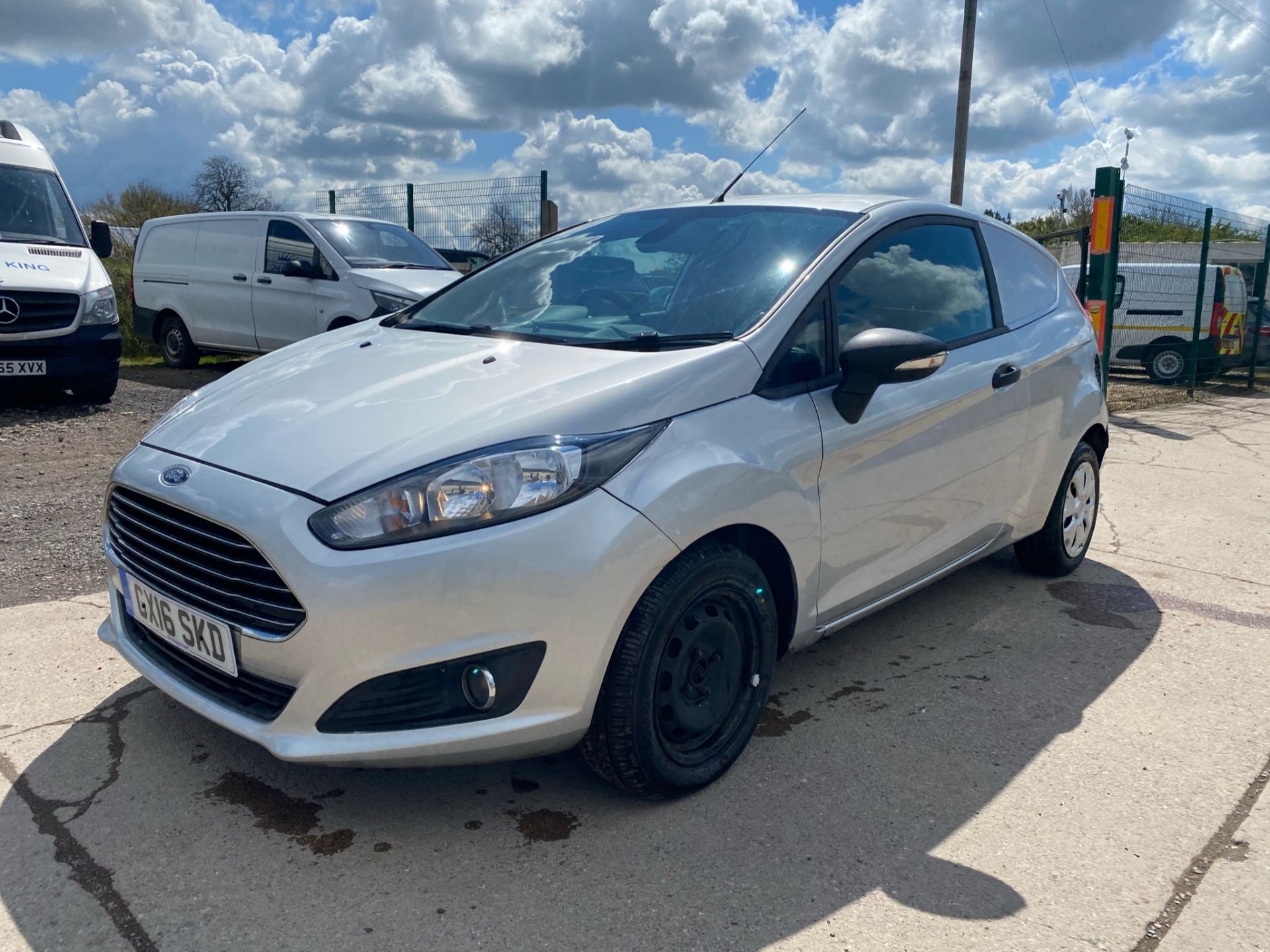 ON SALE FORD FIESTA *LCV - PANEL VAN* (2016 - NEW MODEL) 1.5 TDCI - 50 MPG+ - Image 3 of 12