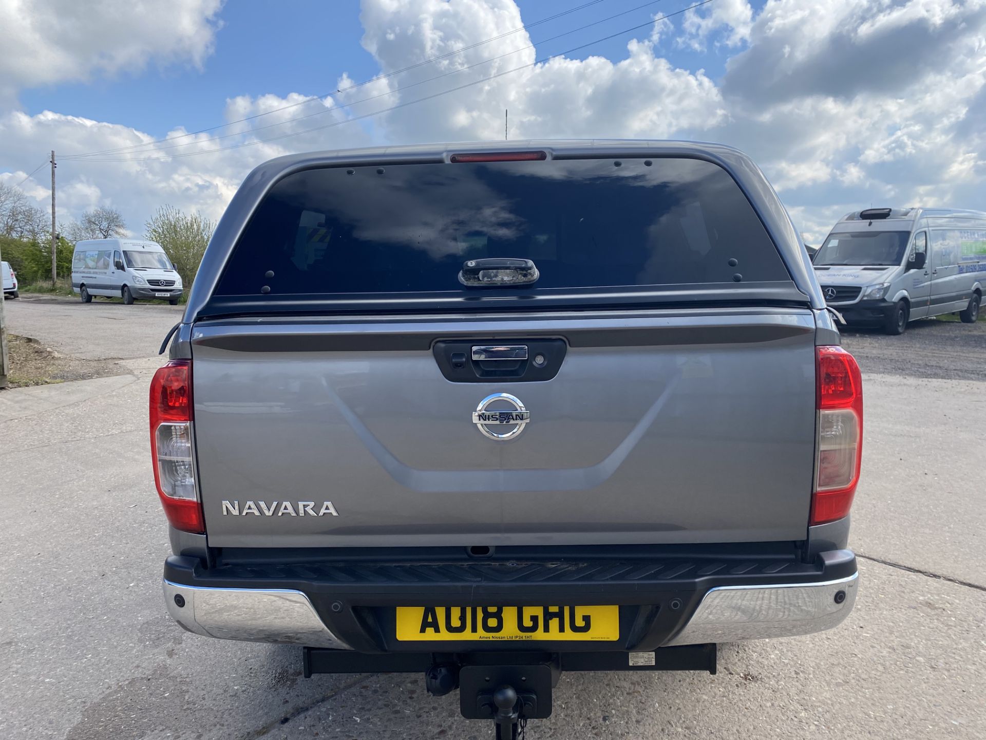 NISSAN NAVARA TEKNA DCI "AUTO" D/C - 18 REG - LEATHER - SAT NAV - CANOPY - HUGE SPEC - 1 OWNER - Image 7 of 28