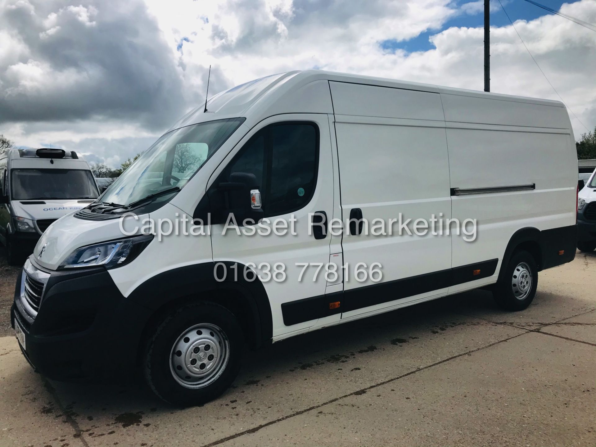 PEUGEOT BOXER 2.0 BLUE-HDI 435 L4H2 "MAXI - PROFESSIONAL" XLWB (2019 MODEL) 1 OWNER *AC & NAV* - Image 6 of 23