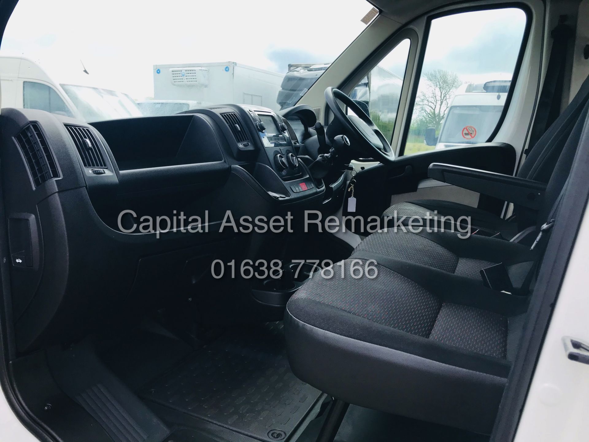 PEUGEOT BOXER 2.0 BLUE-HDI 435 L4H2 "MAXI - PROFESSIONAL" XLWB (2019 MODEL) 1 OWNER *AC & NAV* - Image 21 of 23