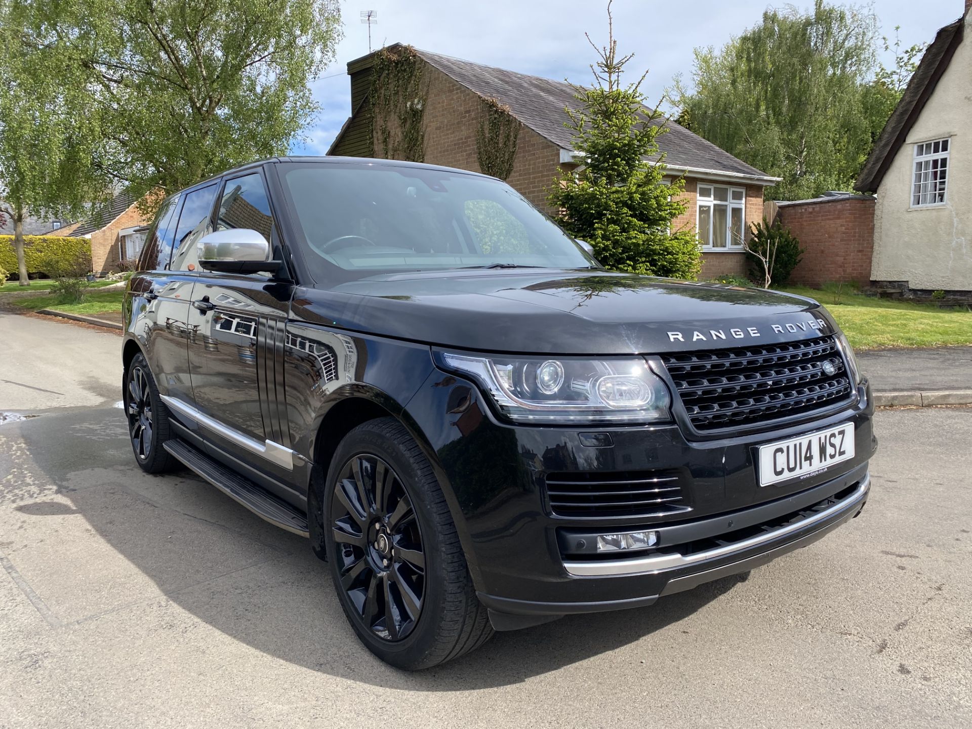 (On Sale) RANGE ROVER VOGUE 3.0"TDV6" (2014) NEW SHAPE- FSH -MEGA SPEC! - LEATHER -1 OWNER FROM NEW - Image 2 of 35