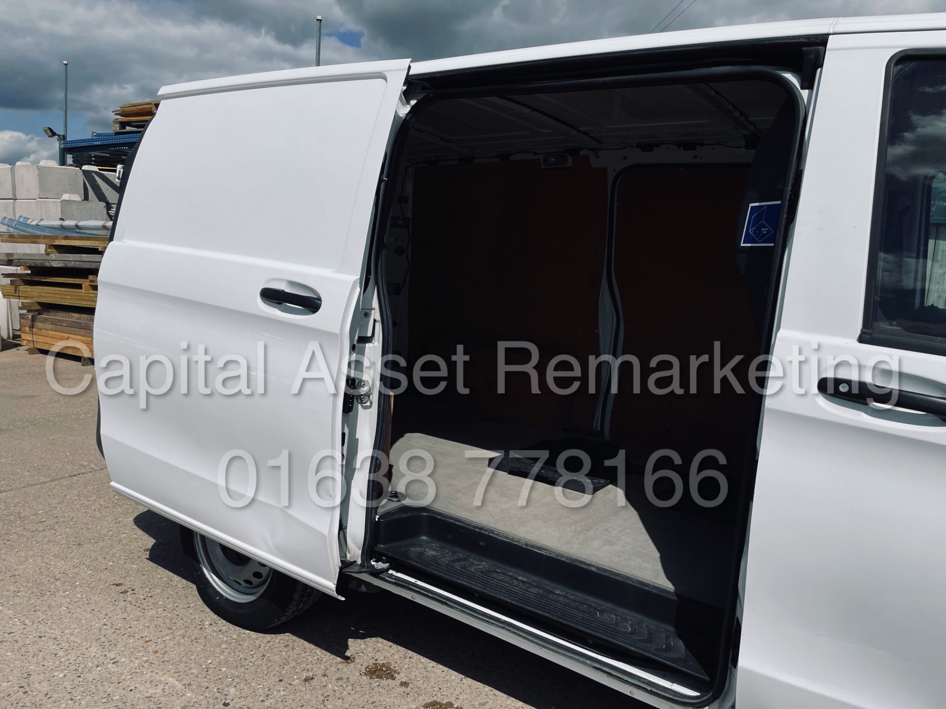 (On Sale) MERCEDES-BENZ VITO CDI *LWB - PANEL VAN* (2017 - EURO 6) '6 SPEED MANUAL - CRUISE CONTROL' - Image 26 of 43