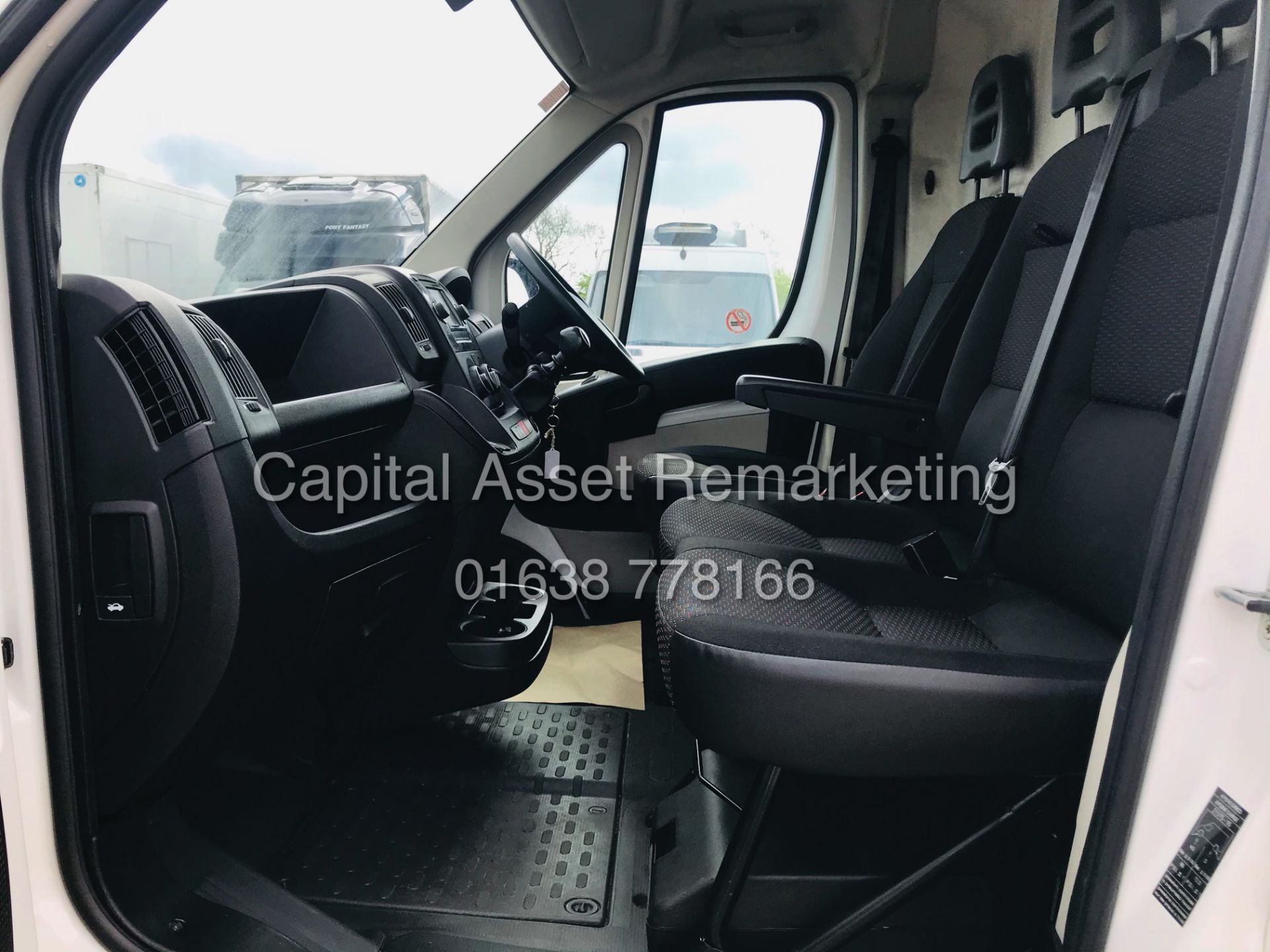 PEUGEOT BOXER 2.0 BLUE-HDI 435 L4H2 "MAXI - PROFESSIONAL" XLWB (2019 MODEL) 1 OWNER *AC & NAV* - Image 20 of 23