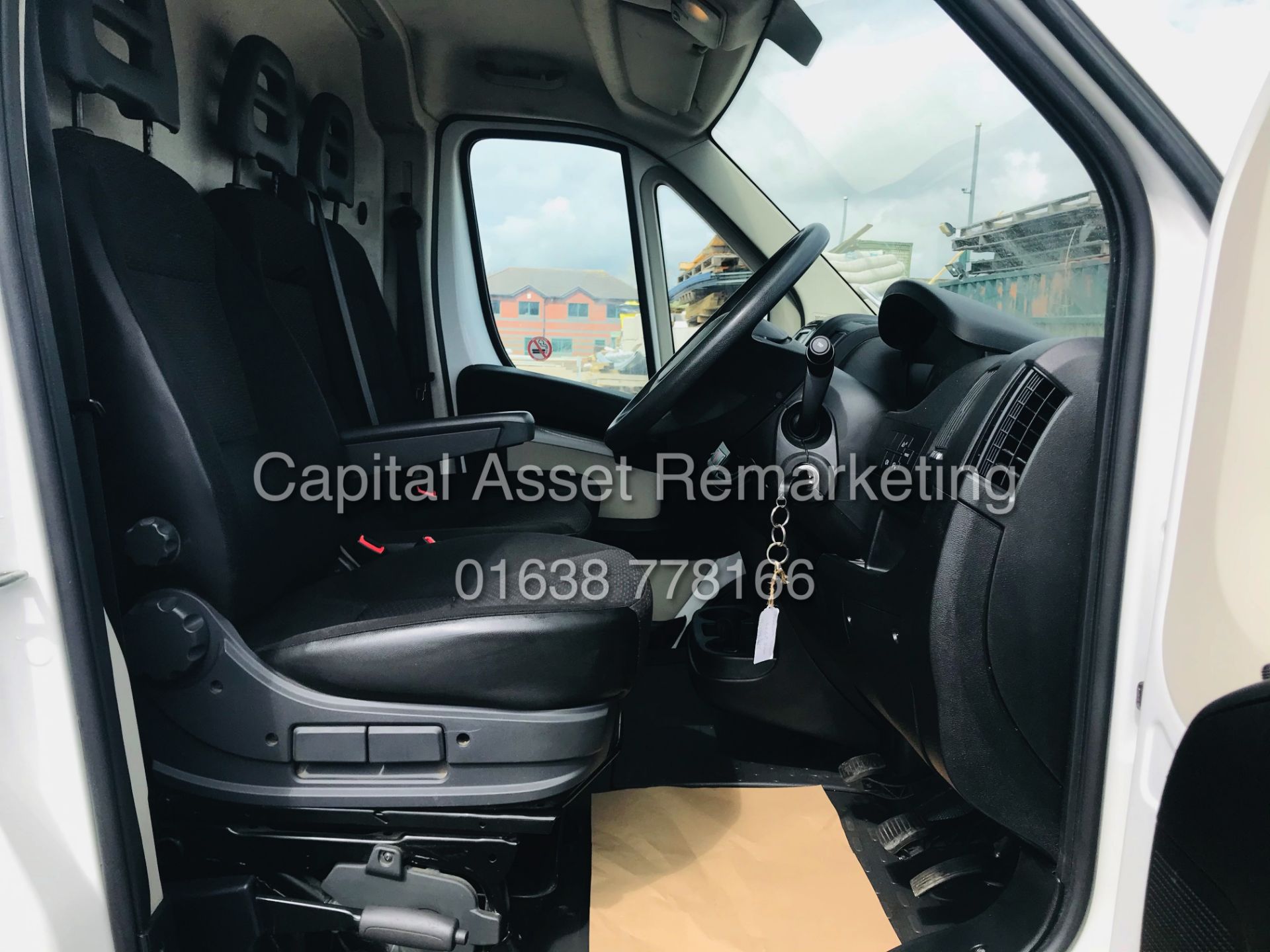 PEUGEOT BOXER 2.0 BLUE-HDI 435 L4H2 "MAXI - PROFESSIONAL" XLWB (2019 MODEL) 1 OWNER *AC & NAV* - Image 13 of 23