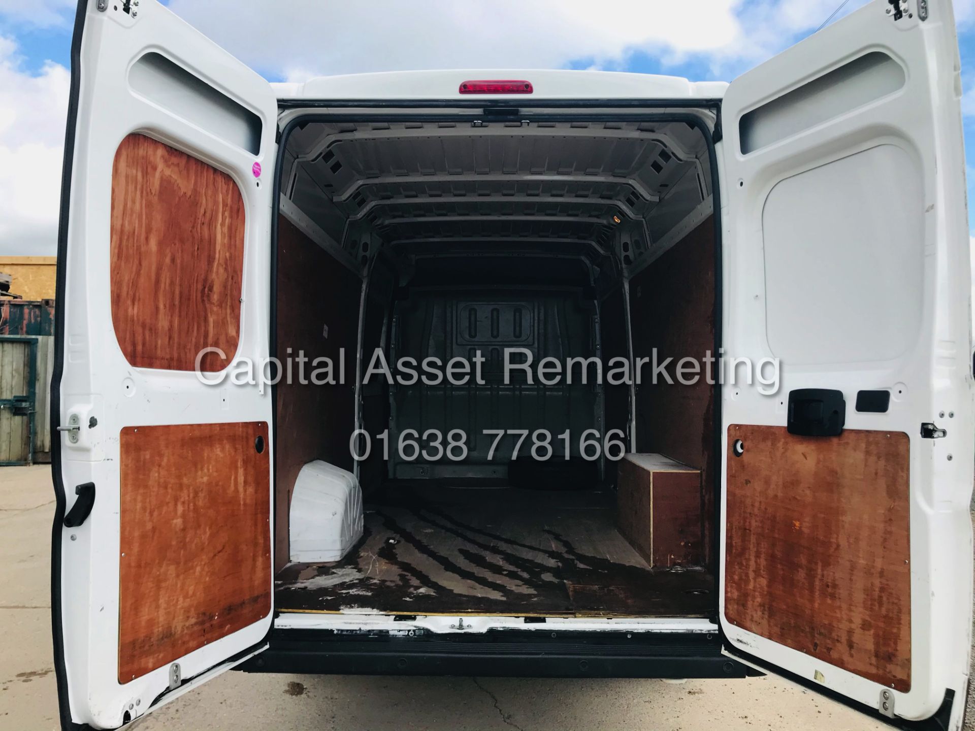 PEUGEOT BOXER 2.0 BLUE-HDI 435 L4H2 "MAXI - PROFESSIONAL" XLWB (2019 MODEL) 1 OWNER *AC & NAV* - Image 23 of 23