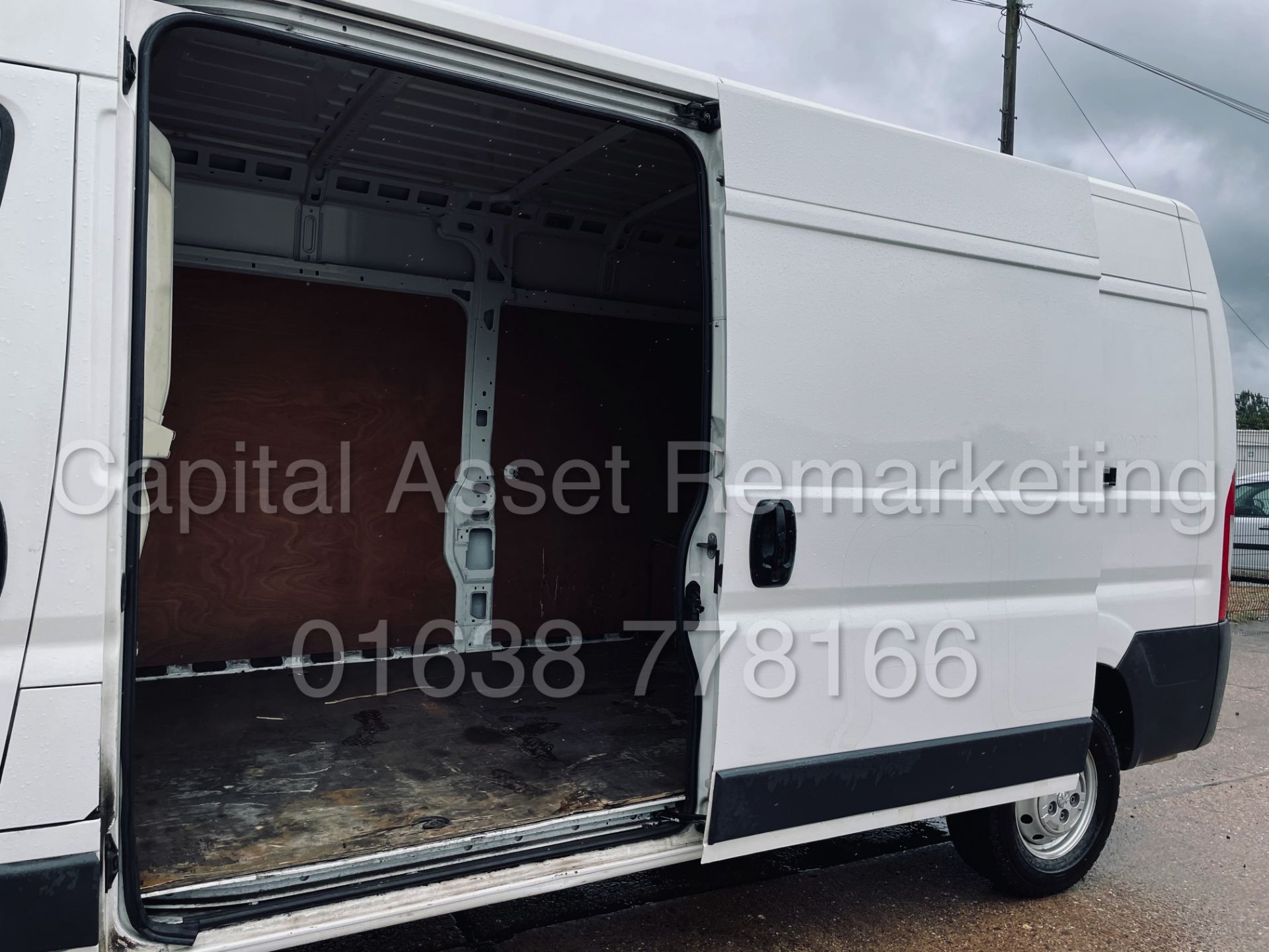 PEUGEOT BOXER 335 *PROFESSIONAL* LWB HI-ROOF (2016) '2.2 HDI - 130 BHP - 6 SPEED' *A/C* (1 OWNER) - Image 22 of 41