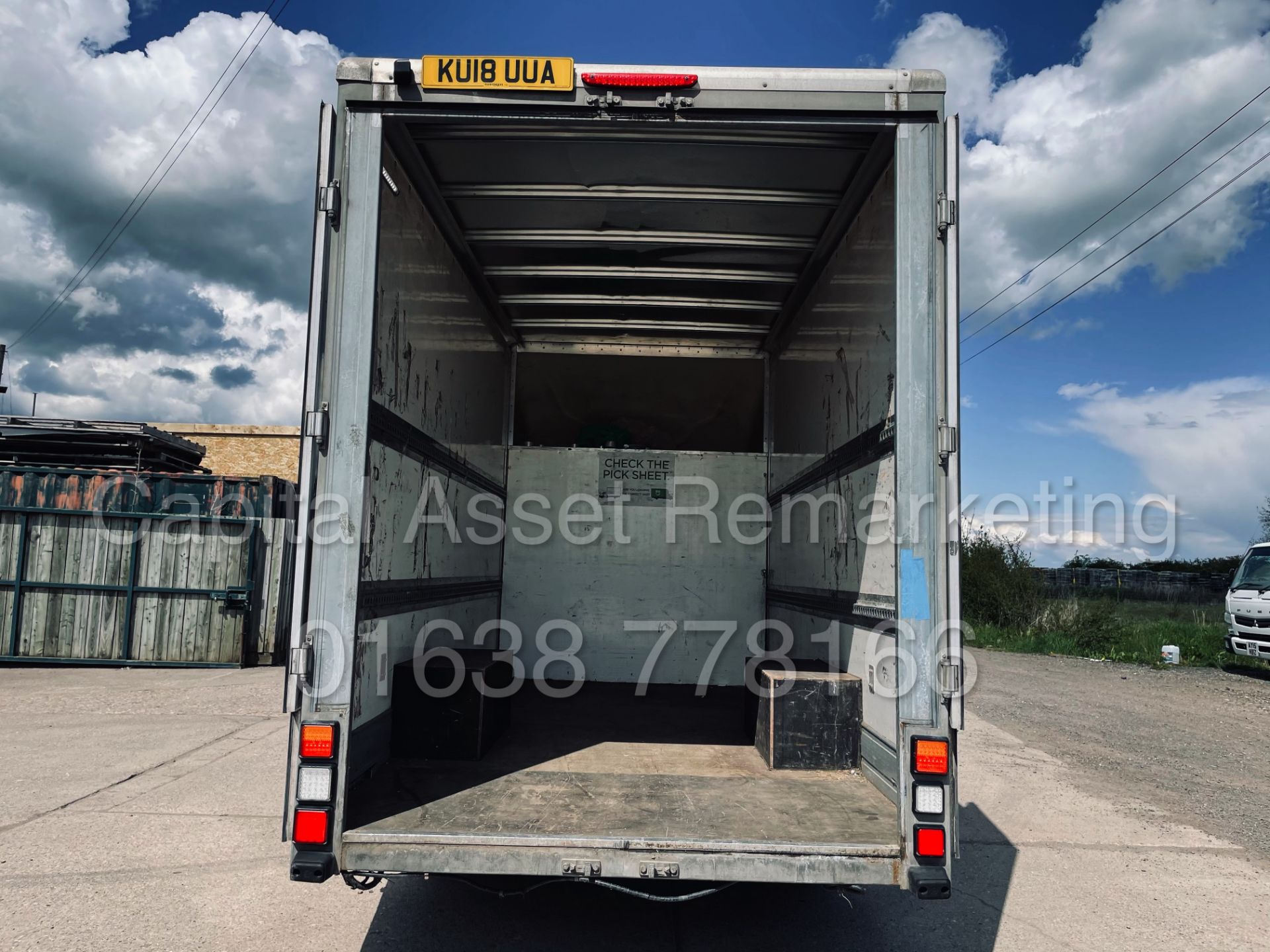 (On Sale) RENAULT MASTER *LWB - LOW LOADER / LUTON BOX VAN* (2018) '2.3 DCI-6 SPEED' *A/C* (3500 KG) - Image 21 of 40