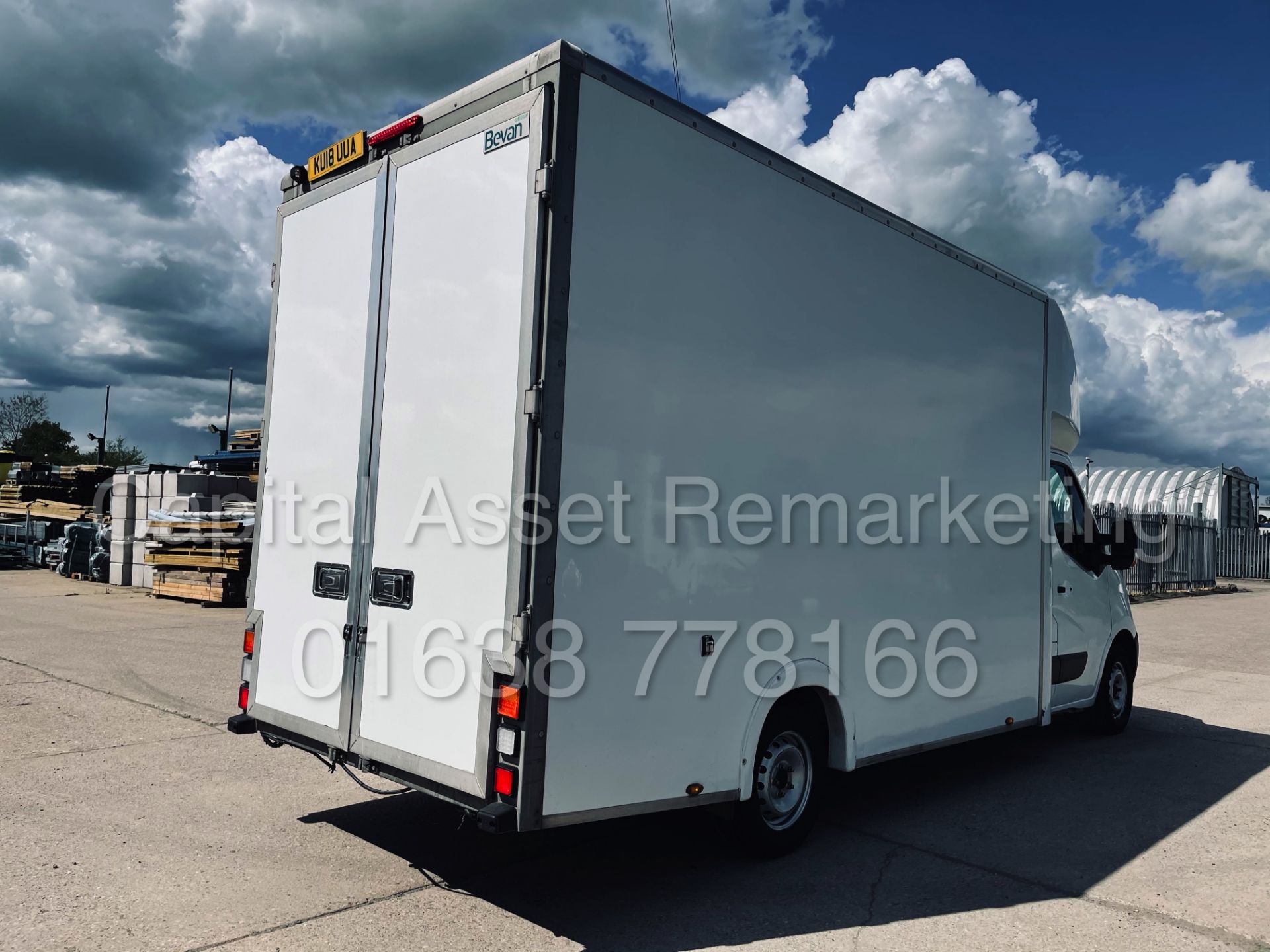 (On Sale) RENAULT MASTER *LWB - LOW LOADER / LUTON BOX VAN* (2018) '2.3 DCI-6 SPEED' *A/C* (3500 KG) - Image 12 of 40