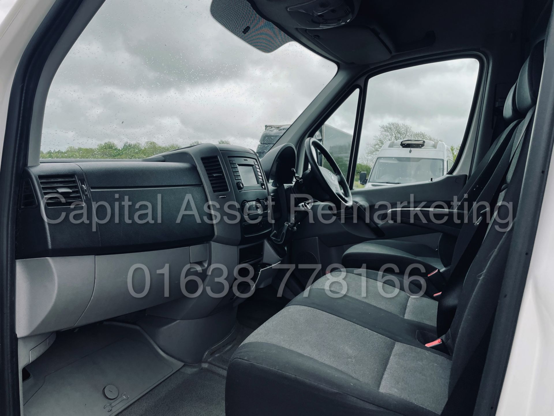 (On Sale) VOLKSWAGEN CRAFTER *LWB HI-ROOF* (2017 - EURO 6) '2.0 TDI BMT - 6 SPEED' *CRUISE CONTROL* - Image 20 of 39