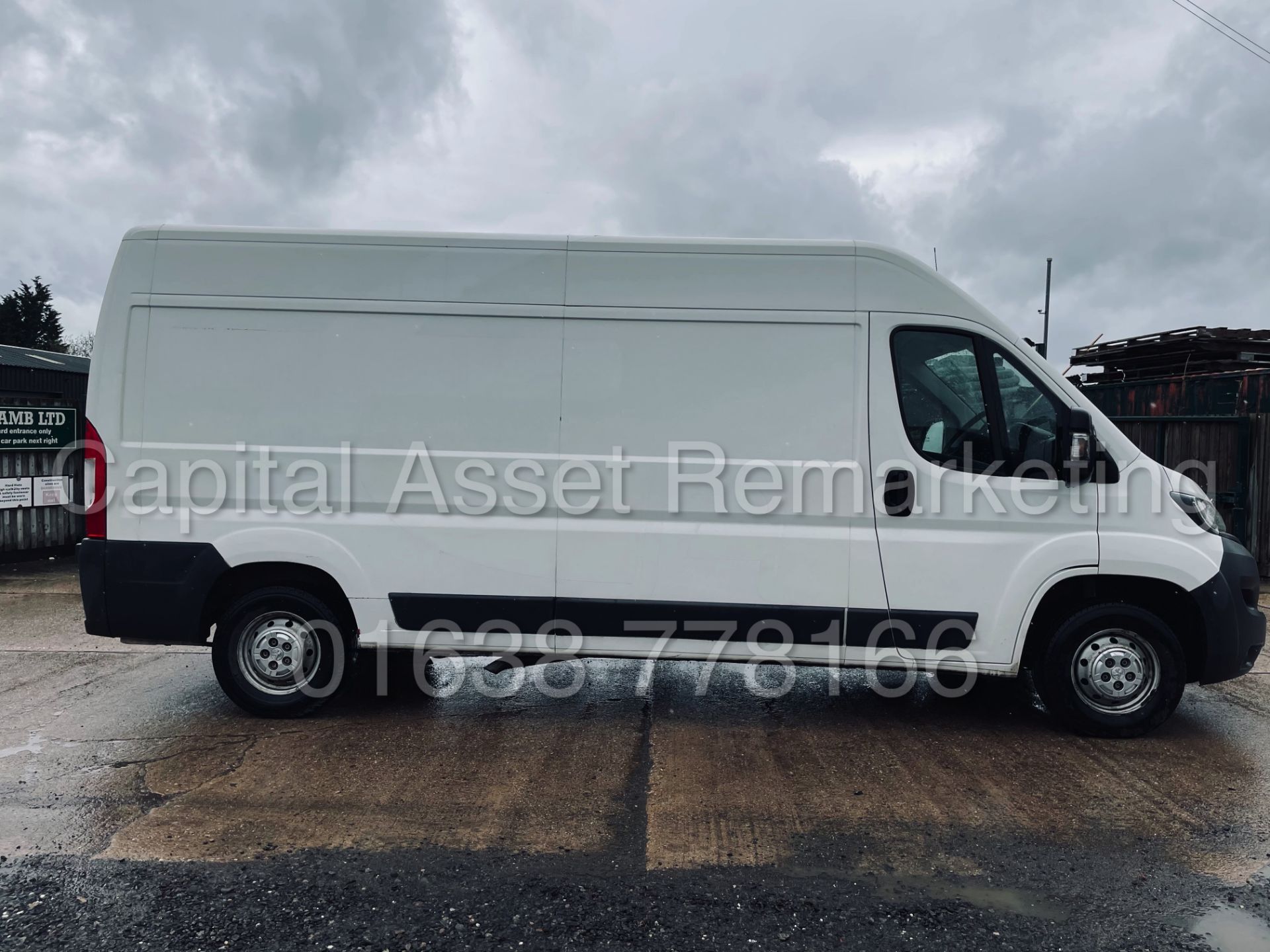 PEUGEOT BOXER 335 *PROFESSIONAL* LWB HI-ROOF (2016) '2.2 HDI - 130 BHP - 6 SPEED' *A/C* (1 OWNER) - Image 14 of 41