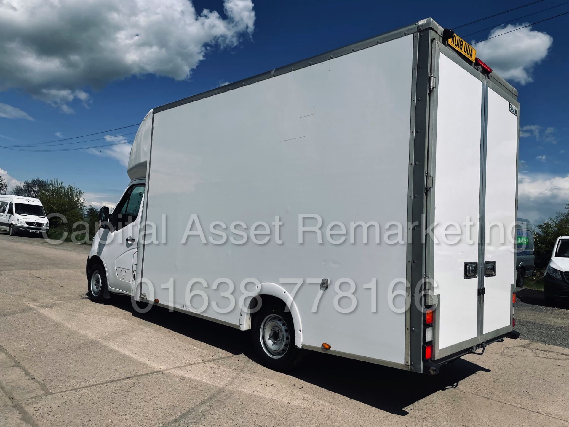 (On Sale) RENAULT MASTER *LWB - LOW LOADER / LUTON BOX VAN* (2018) '2.3 DCI-6 SPEED' *A/C* (3500 KG) - Image 10 of 40