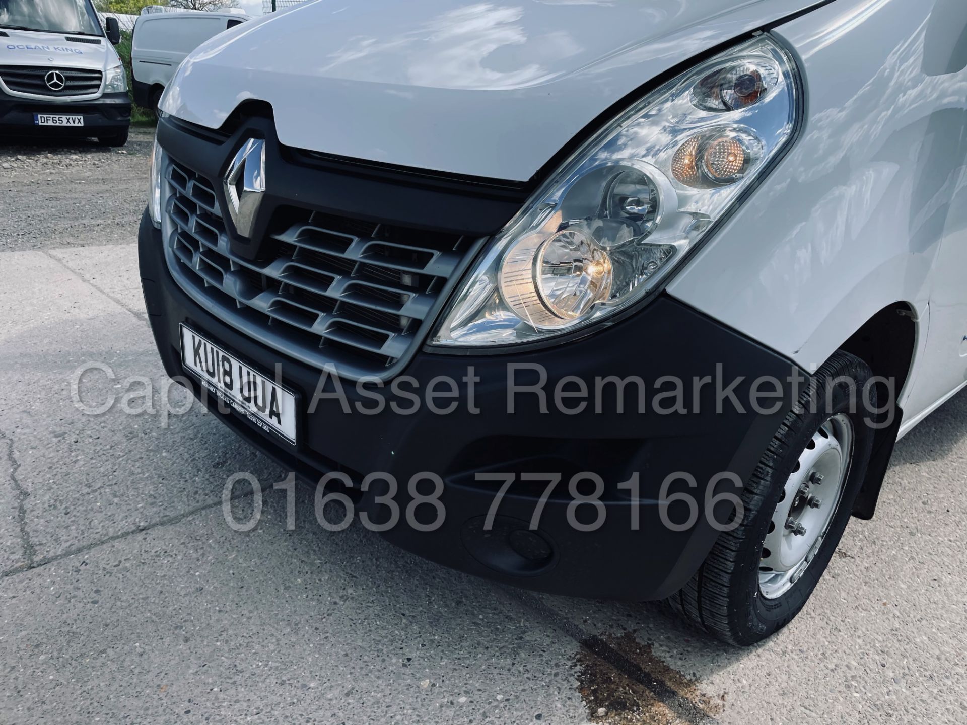 (On Sale) RENAULT MASTER *LWB - LOW LOADER / LUTON BOX VAN* (2018) '2.3 DCI-6 SPEED' *A/C* (3500 KG) - Image 16 of 40