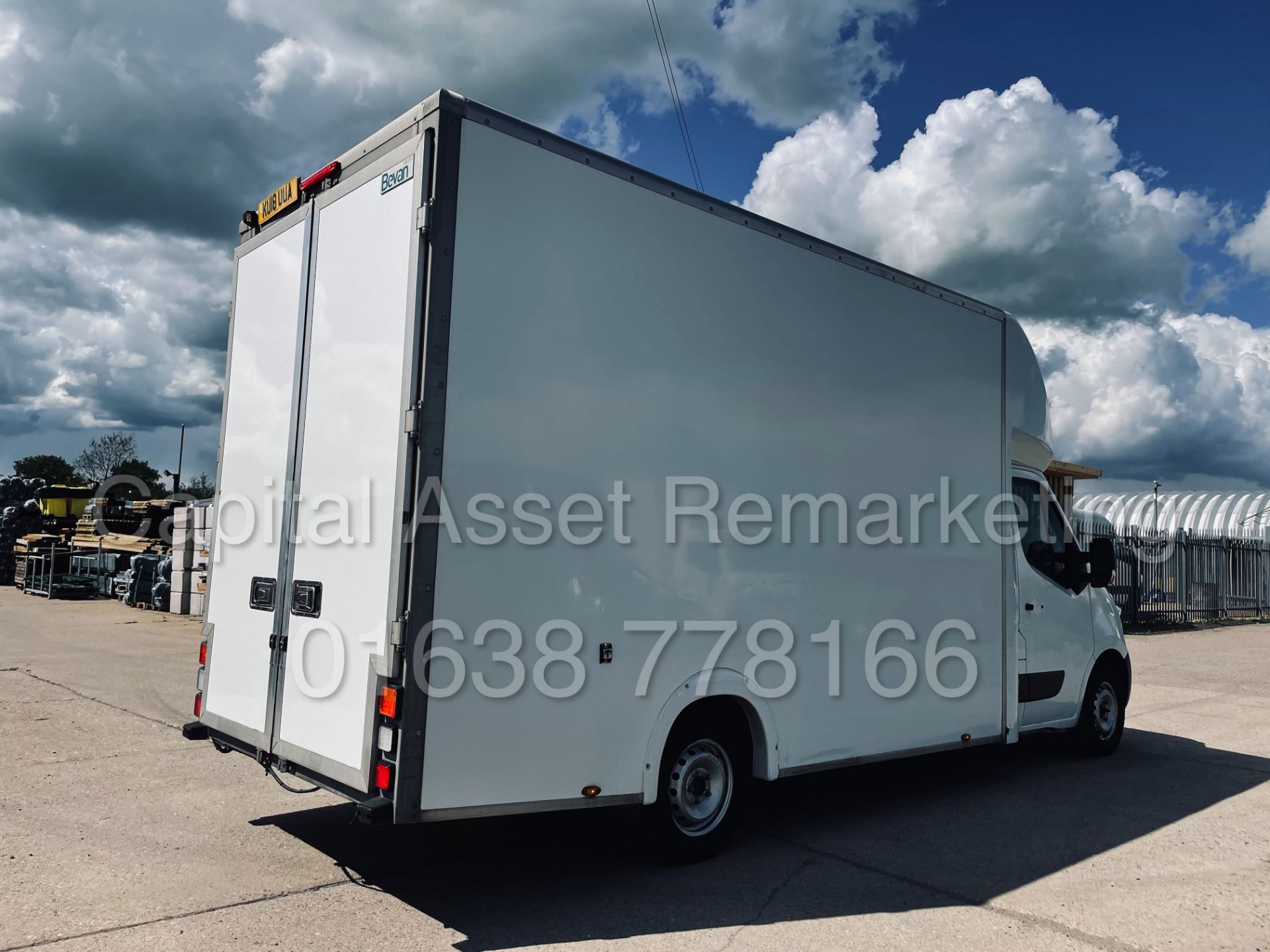 (On Sale) RENAULT MASTER *LWB - LOW LOADER / LUTON BOX VAN* (2018) '2.3 DCI-6 SPEED' *A/C* (3500 KG) - Image 13 of 40