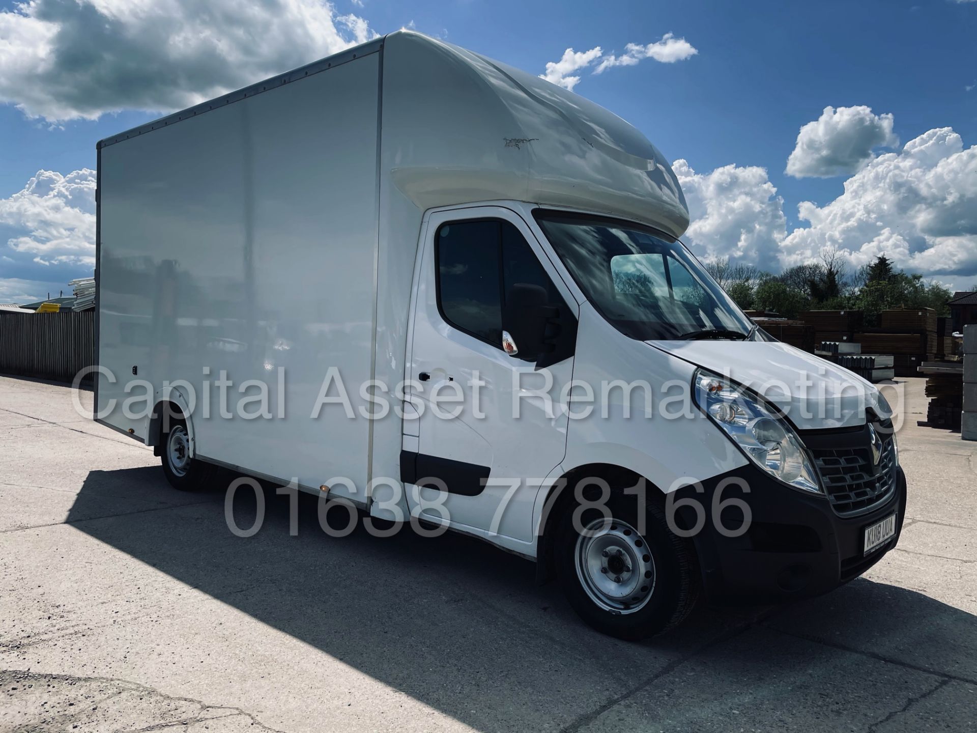 (On Sale) RENAULT MASTER *LWB - LOW LOADER / LUTON BOX VAN* (2018) '2.3 DCI-6 SPEED' *A/C* (3500 KG) - Image 2 of 40