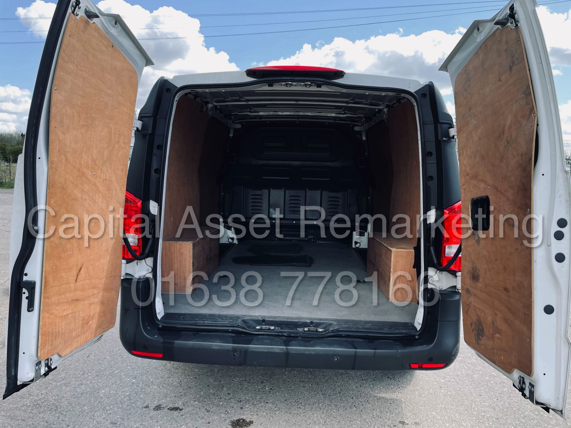 (On Sale) MERCEDES-BENZ VITO CDI *LWB - PANEL VAN* (2017 - EURO 6) '6 SPEED MANUAL - CRUISE CONTROL' - Image 16 of 33