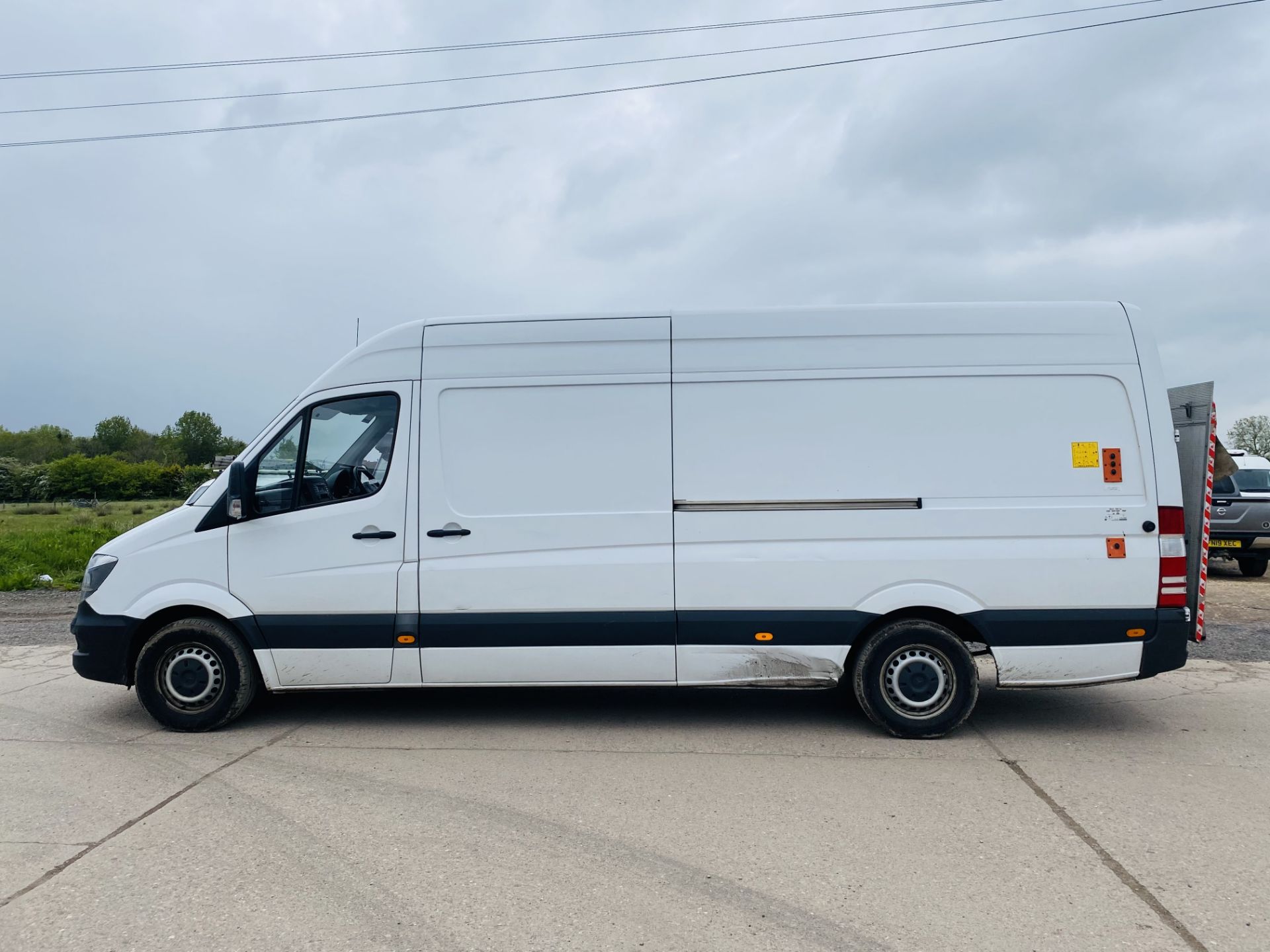 MERCEDES SPRINTER 314CDI "LWB" HIGH ROOF WITH FULL ELECTRIC TAIL-LIFT - 2018 MODEL - 1 OWNER - FSH - Image 4 of 18