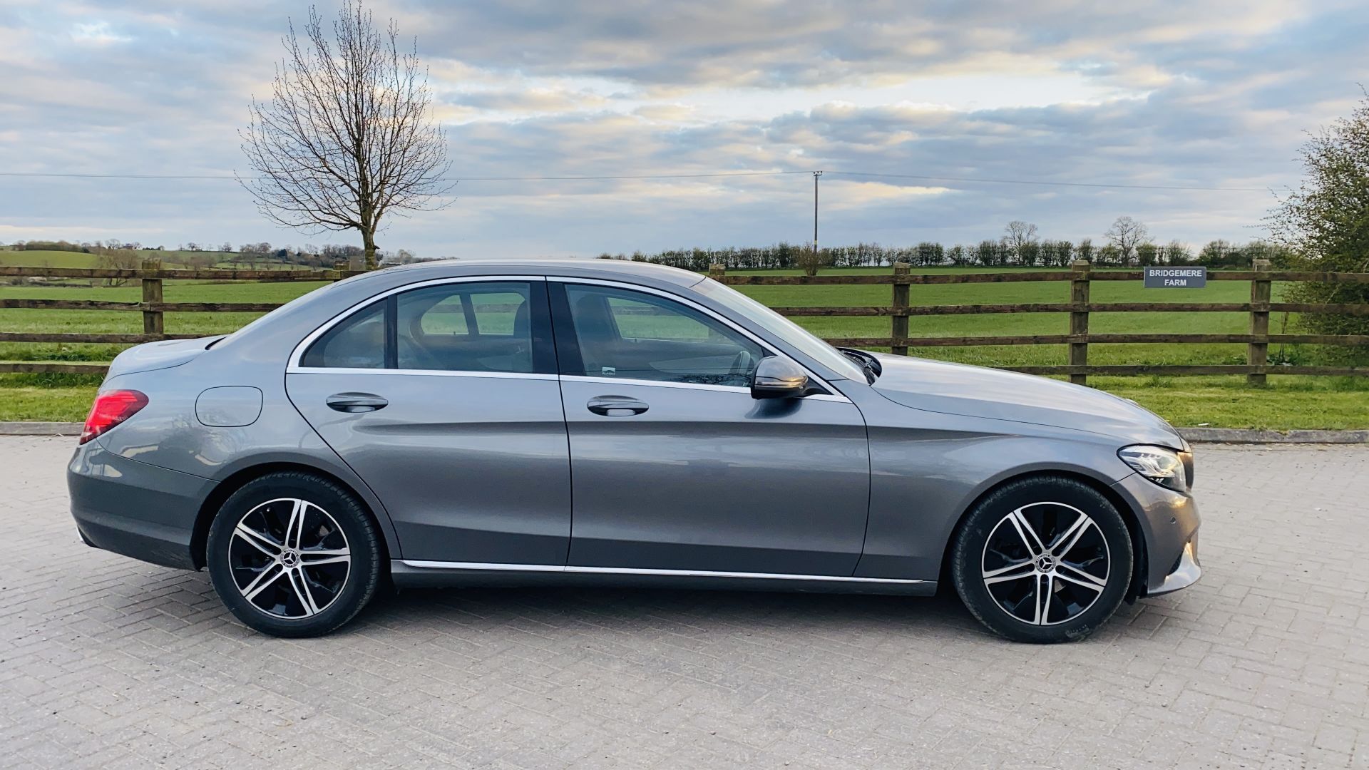 (On Sale) MERCEDES C220d "SPORT" 9-G AUTO (2019) 1 KEEPER - LEATHER - NAV - REVERSE CAM - HUGE SPEC! - Image 2 of 21