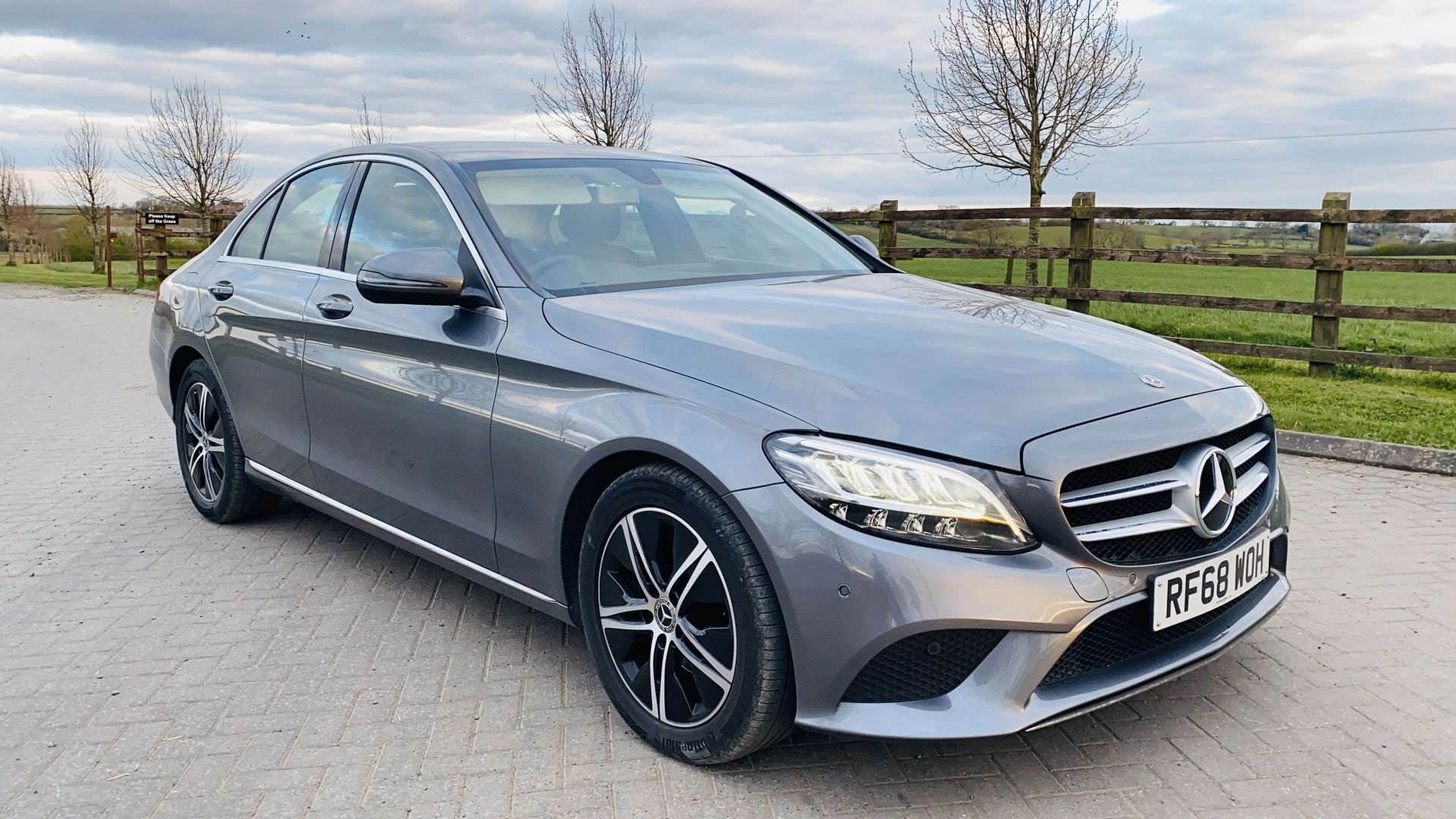 (On Sale) MERCEDES C220d "SPORT" 9-G AUTO (2019) 1 KEEPER - LEATHER - NAV - REVERSE CAM - HUGE SPEC!