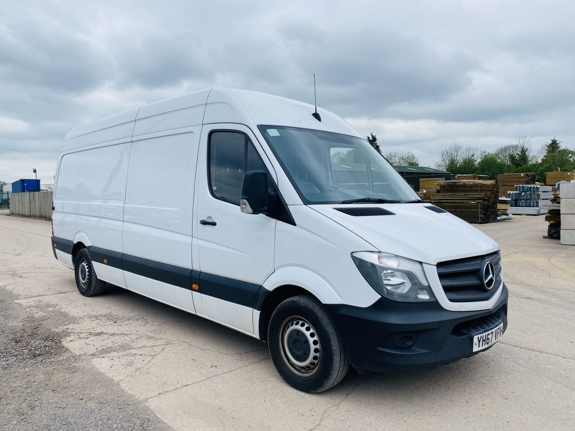 MERCEDES SPRINTER 314CDI "LWB" HIGH ROOF WITH FULL ELECTRIC TAIL-LIFT - 2018 MODEL - 1 OWNER - FSH