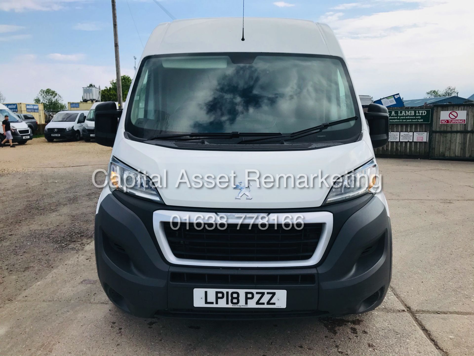 PEUGEOT BOXER 2.0 BLUE-HDI "PROFESSIONAL" (18 REG) LWB L3H2 *AC & SAT NAV* 1 OWNER - ELEC PACK - Image 4 of 25