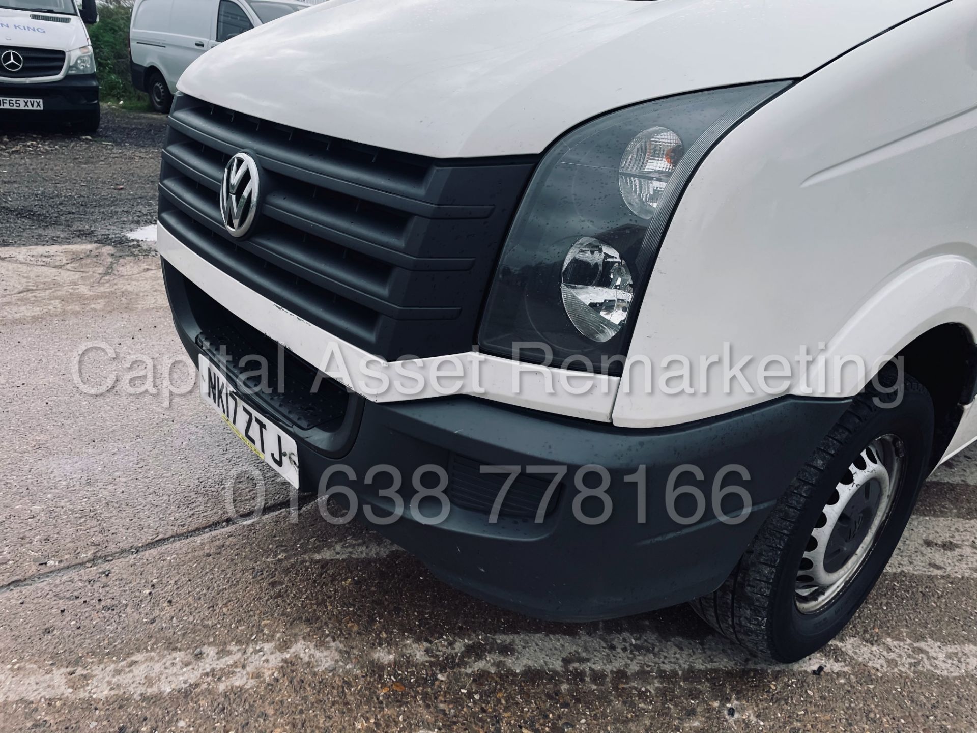 VOLKSWAGEN CRAFTER CR35 *LWB HI-ROOF* (2017 - EURO 6) '2.0 TDI BMT - 6 SPEED' *CRUISE CONTROL* - Image 16 of 39