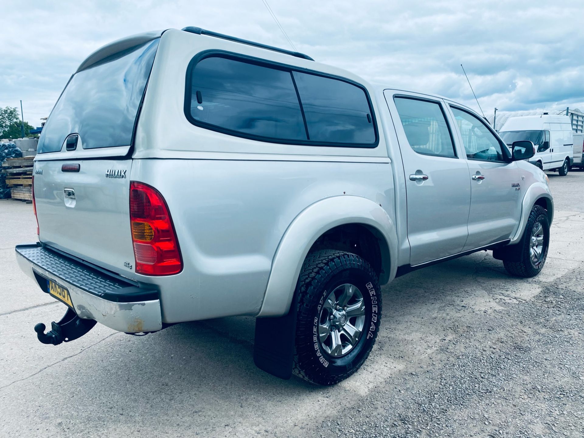 ON SALE TOYOTA HILUX D4-D HL3 DOUBLE CAB -PICKUP (2007 MODEL) AC / ELEC PACK-ALLOYS-CANOPY *NO VAT* - Image 7 of 14