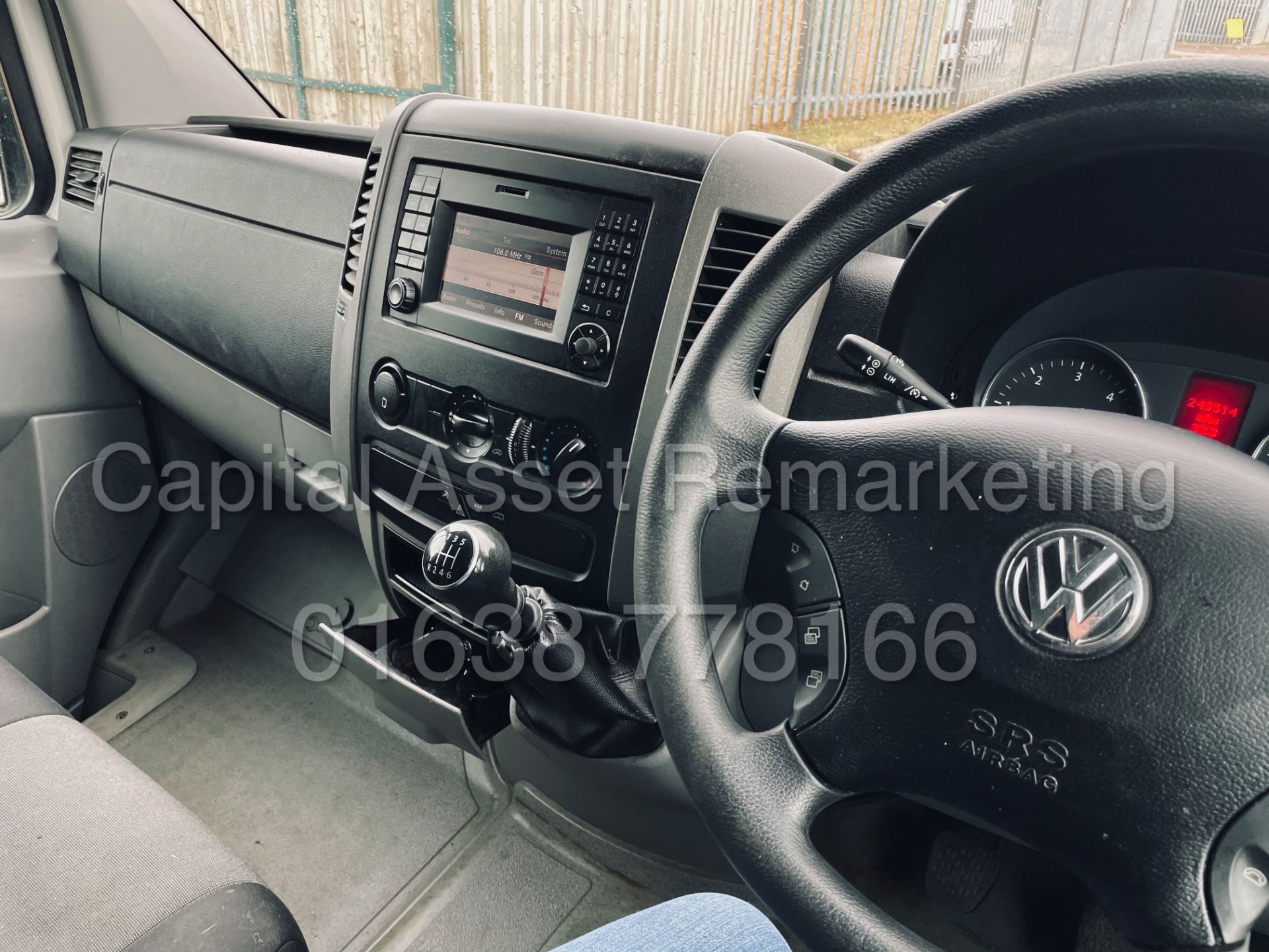 VOLKSWAGEN CRAFTER CR35 *LWB HI-ROOF* (2017 - EURO 6) '2.0 TDI BMT - 6 SPEED' *CRUISE CONTROL* - Image 30 of 39