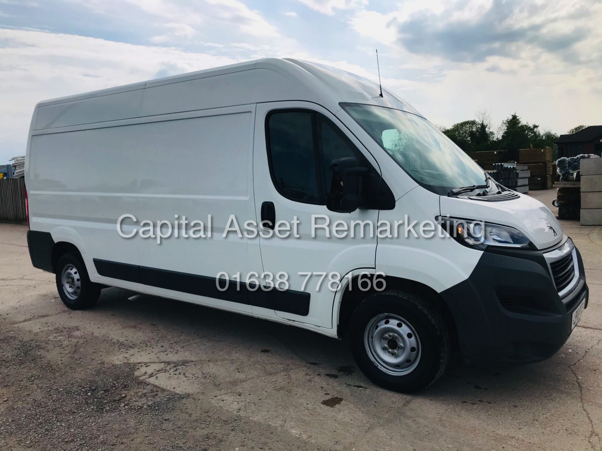 PEUGEOT BOXER 2.0 BLUE-HDI "PROFESSIONAL" (18 REG) LWB L3H2 *AC & SAT NAV* 1 OWNER - ELEC PACK - Image 2 of 25