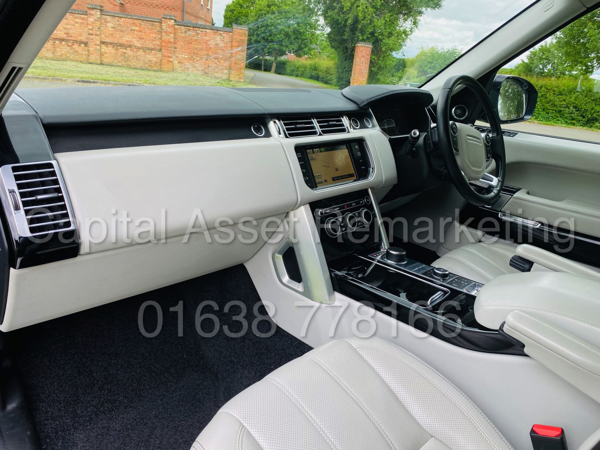 On Sale RANGE ROVER *VOGUE SE* SUV (2014 - NEW MODEL) '4.4 SDV8 - 8 SPEED AUTO' **MASSIVE SPEC** - Image 22 of 59