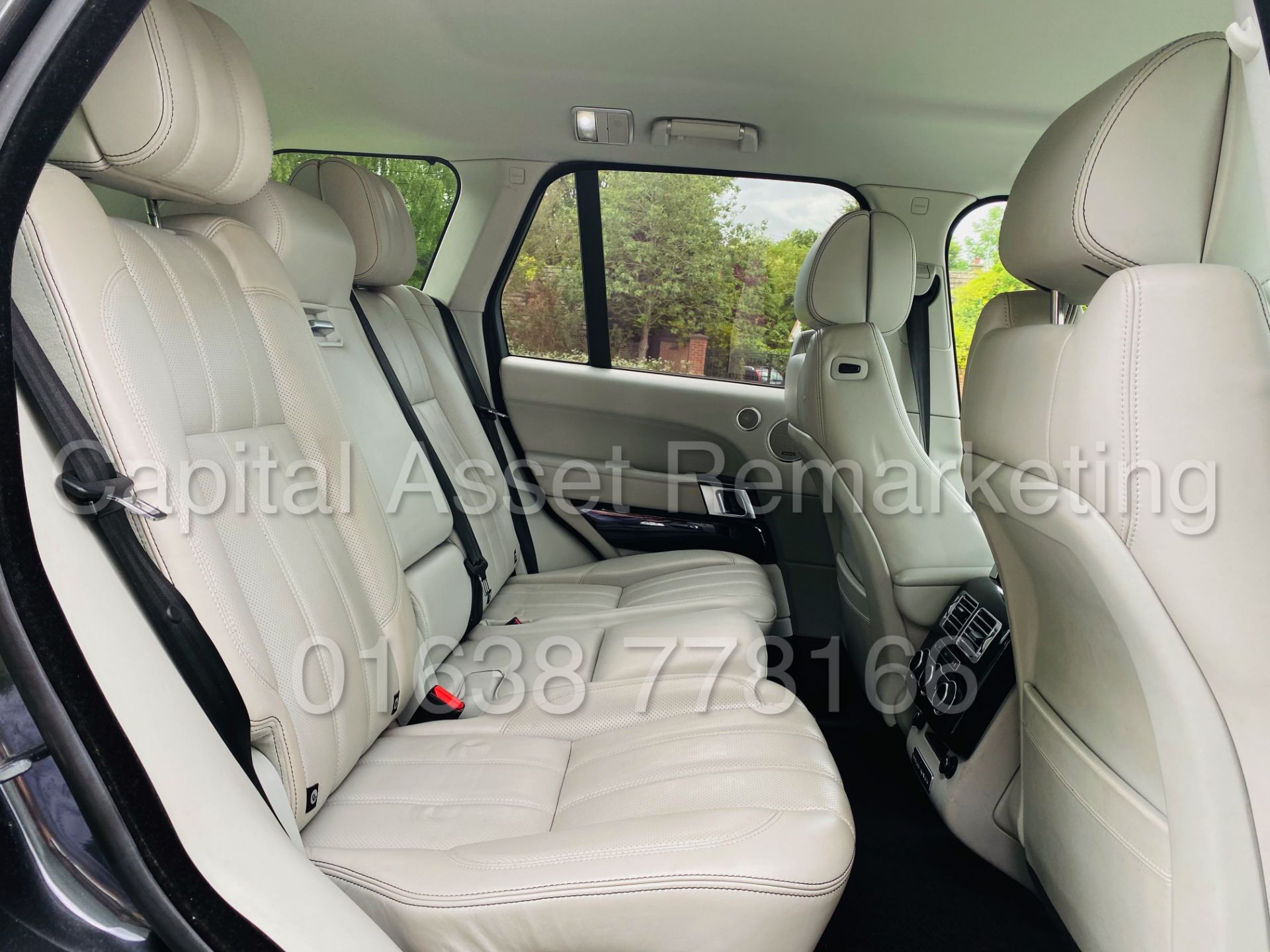 On Sale RANGE ROVER *VOGUE SE* SUV (2014 - NEW MODEL) '4.4 SDV8 - 8 SPEED AUTO' **MASSIVE SPEC** - Image 33 of 59