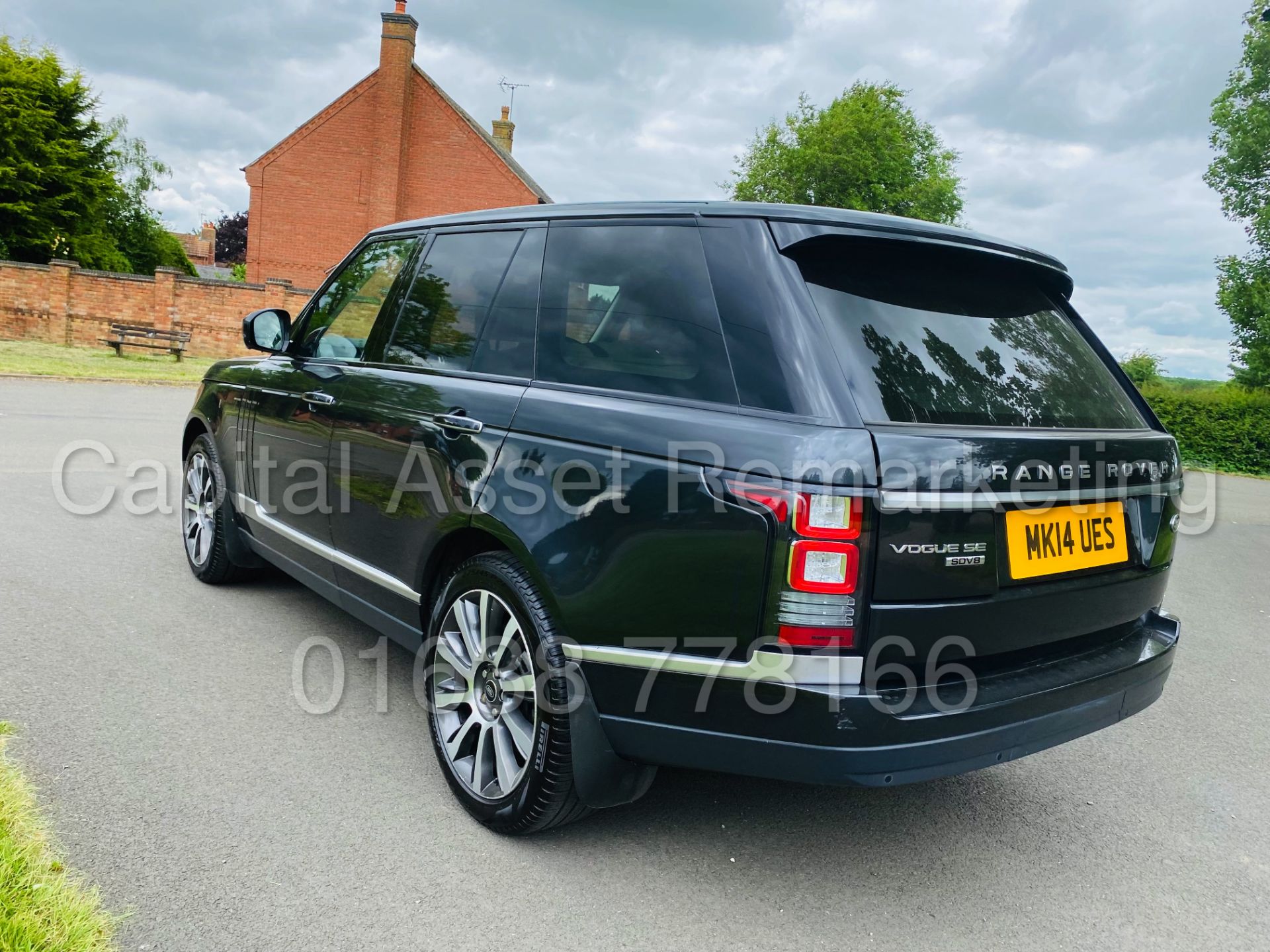 On Sale RANGE ROVER *VOGUE SE* SUV (2014 - NEW MODEL) '4.4 SDV8 - 8 SPEED AUTO' **MASSIVE SPEC** - Image 10 of 59