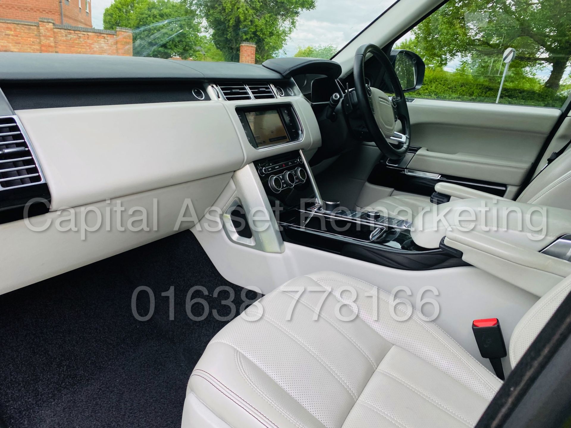 On Sale RANGE ROVER *VOGUE SE* SUV (2014 - NEW MODEL) '4.4 SDV8 - 8 SPEED AUTO' **MASSIVE SPEC** - Image 23 of 59