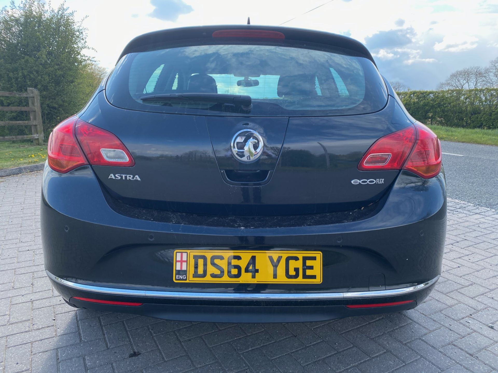 ON SALE VAUXHALL ASTRA 1.6 CDTI "ECO' "DESIGN" 5 DOOR HATCHBACK - AIR CON - NEW SHAPE - 2015 MODEL - - Image 6 of 14