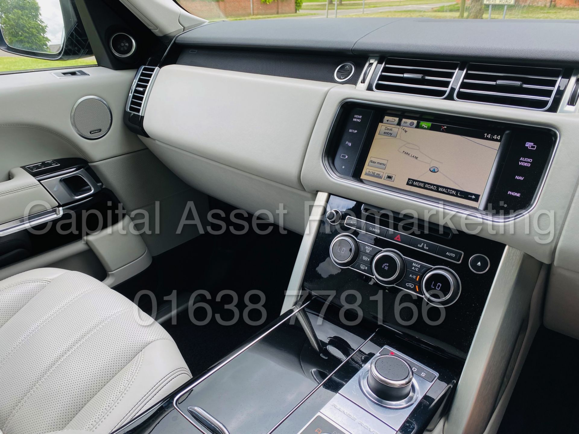 On Sale RANGE ROVER *VOGUE SE* SUV (2014 - NEW MODEL) '4.4 SDV8 - 8 SPEED AUTO' **MASSIVE SPEC** - Image 47 of 59