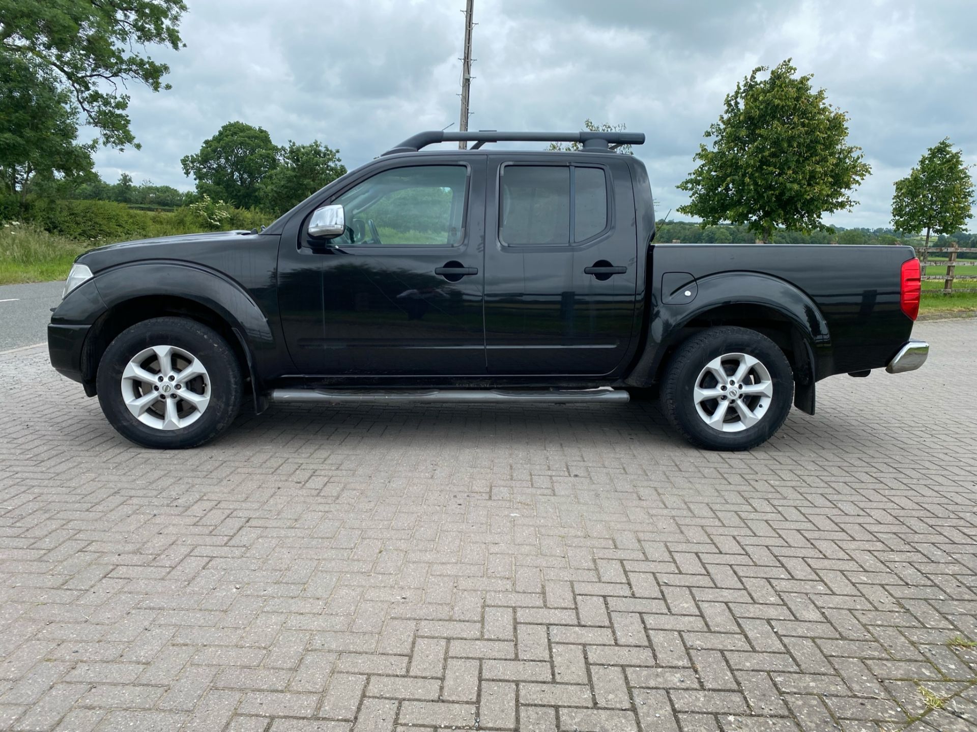 (On Sale) NISSAN NAVARA *AVENTURA* D/CAB PICK-UP (58 REG) '2.5 DCI - AUTO' *LEATHER & NAV* (NO VAT) - Image 8 of 26