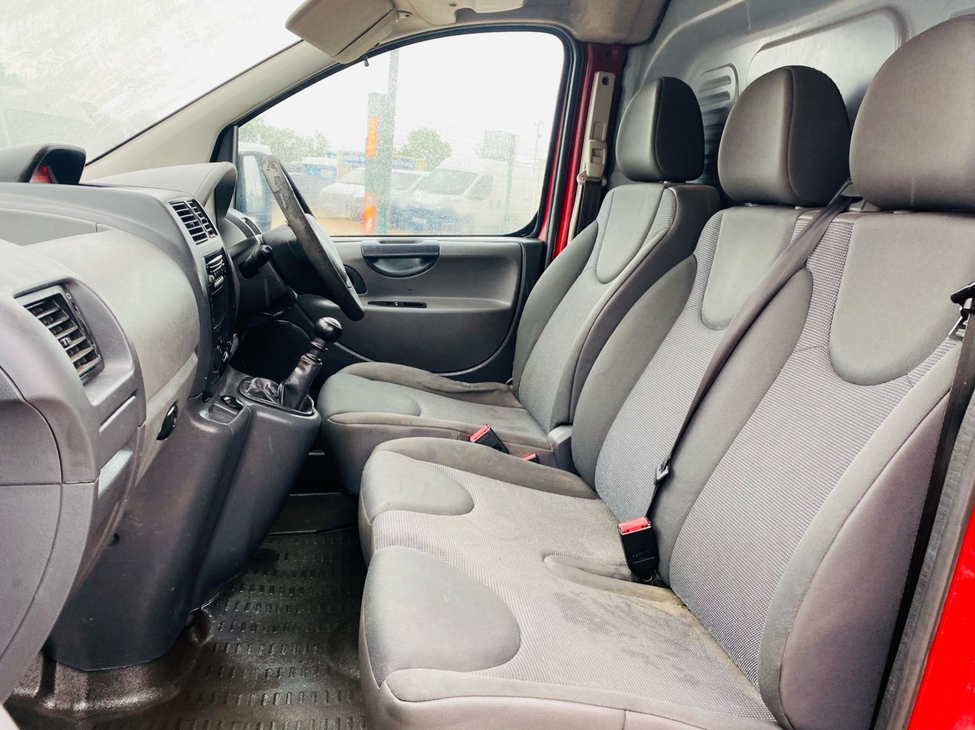 (On Sale) CITROEN DISPATCH '1000 2.0 HDI' 125 H1 (2013 MODEL) *PLY LINING* NO VAT SAVE 20% !!! - Image 26 of 37