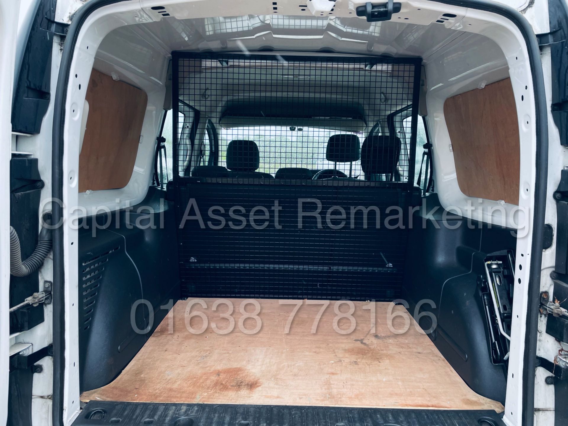 (On Sale) MERCEDES-BENZ CITAN 109 CDI *XLWB -5 SETAER CREW VAN* (2017 - EURO 6) *1 OWNER - FSH* - Image 26 of 45